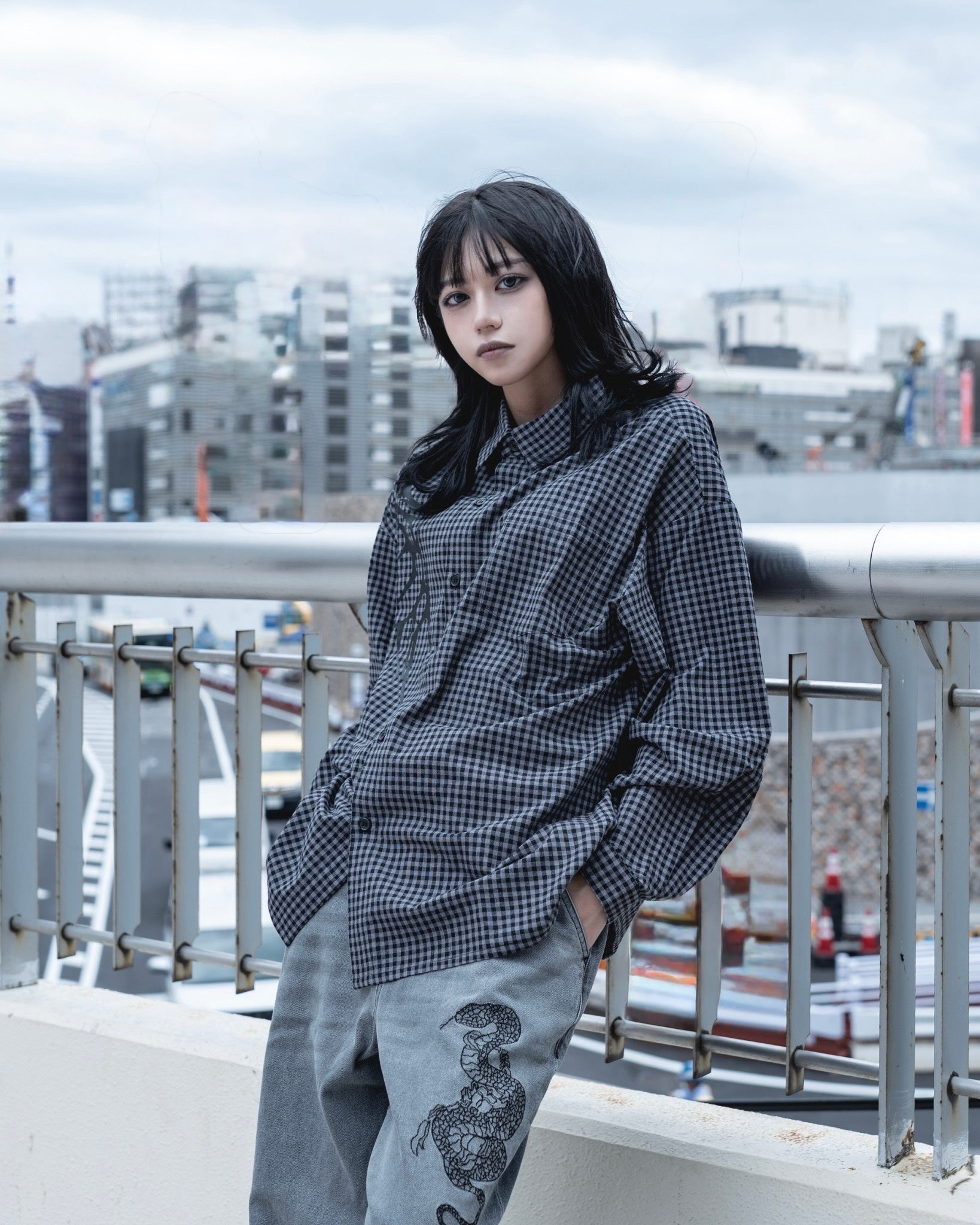 【再販】gibous snake scorpion smokey gradation denim