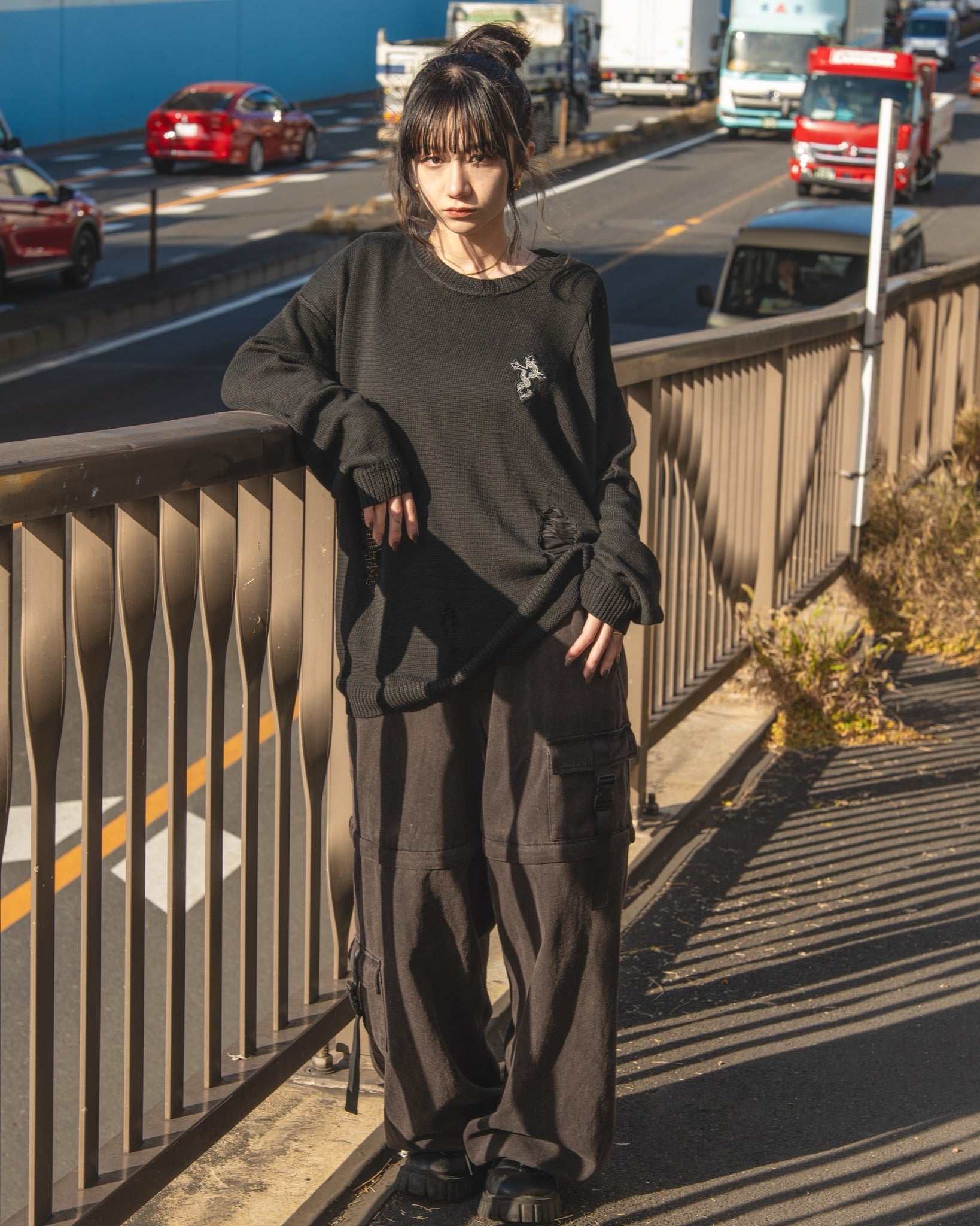 gibous snake cross wappen damage knit black