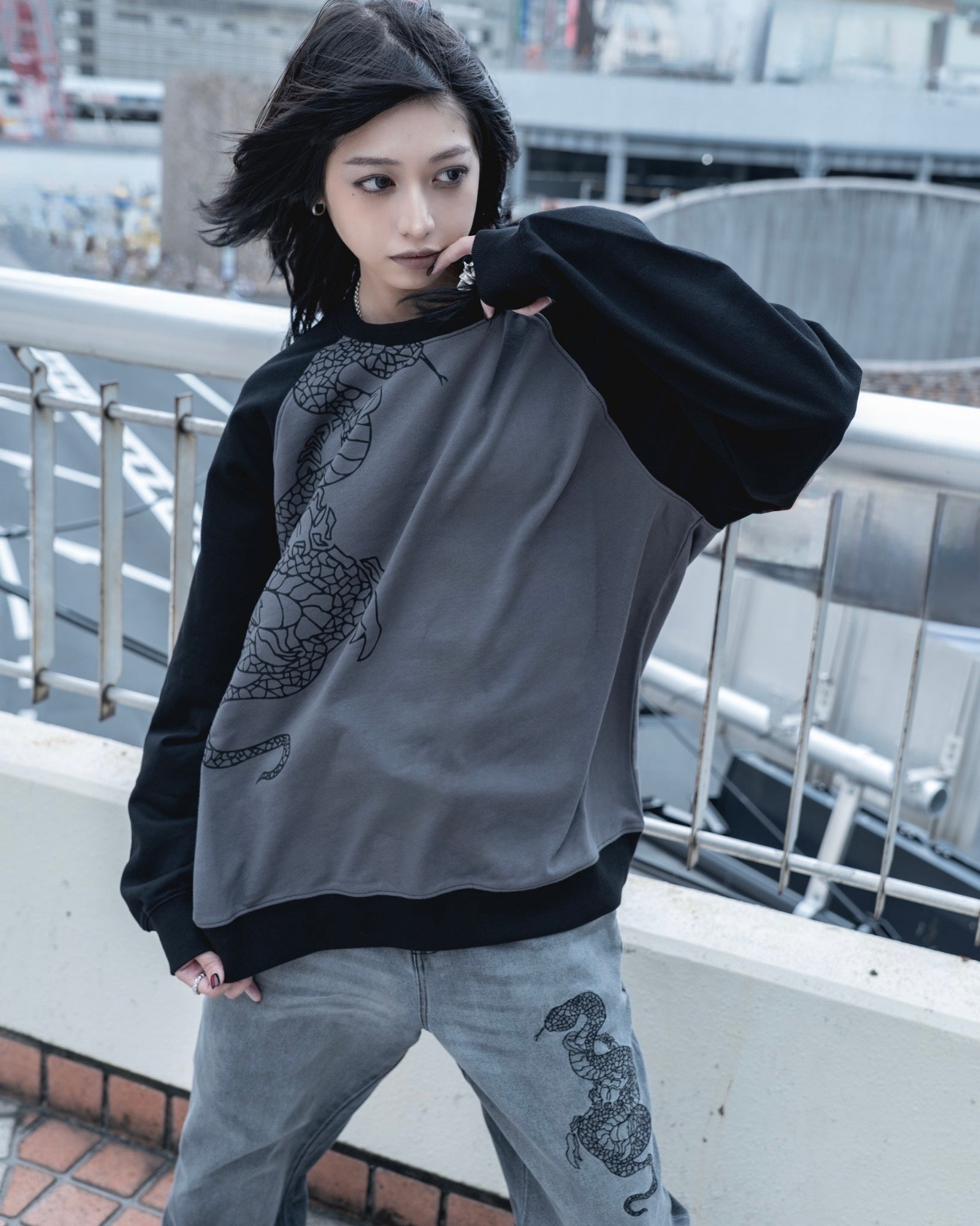 gibous snake scorpion raglan sweatshirt