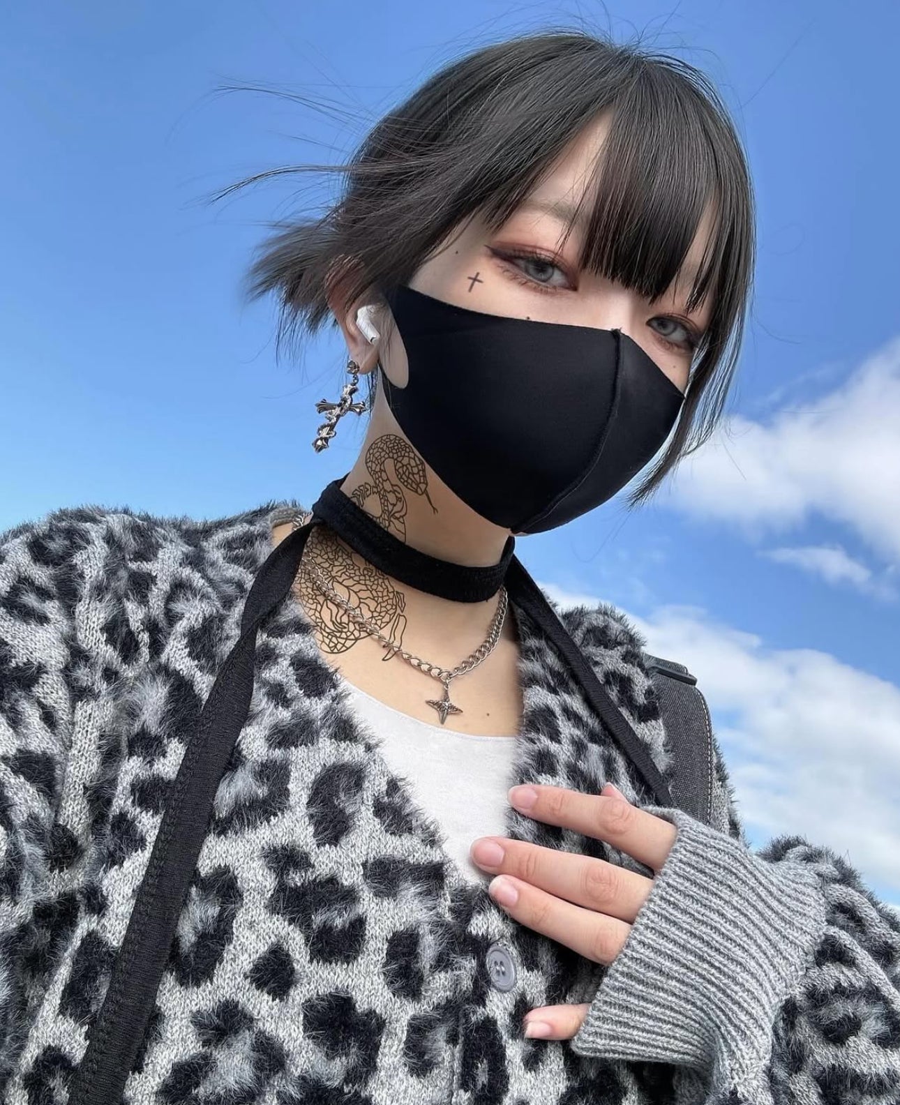 【再販】gibous snake star necklace