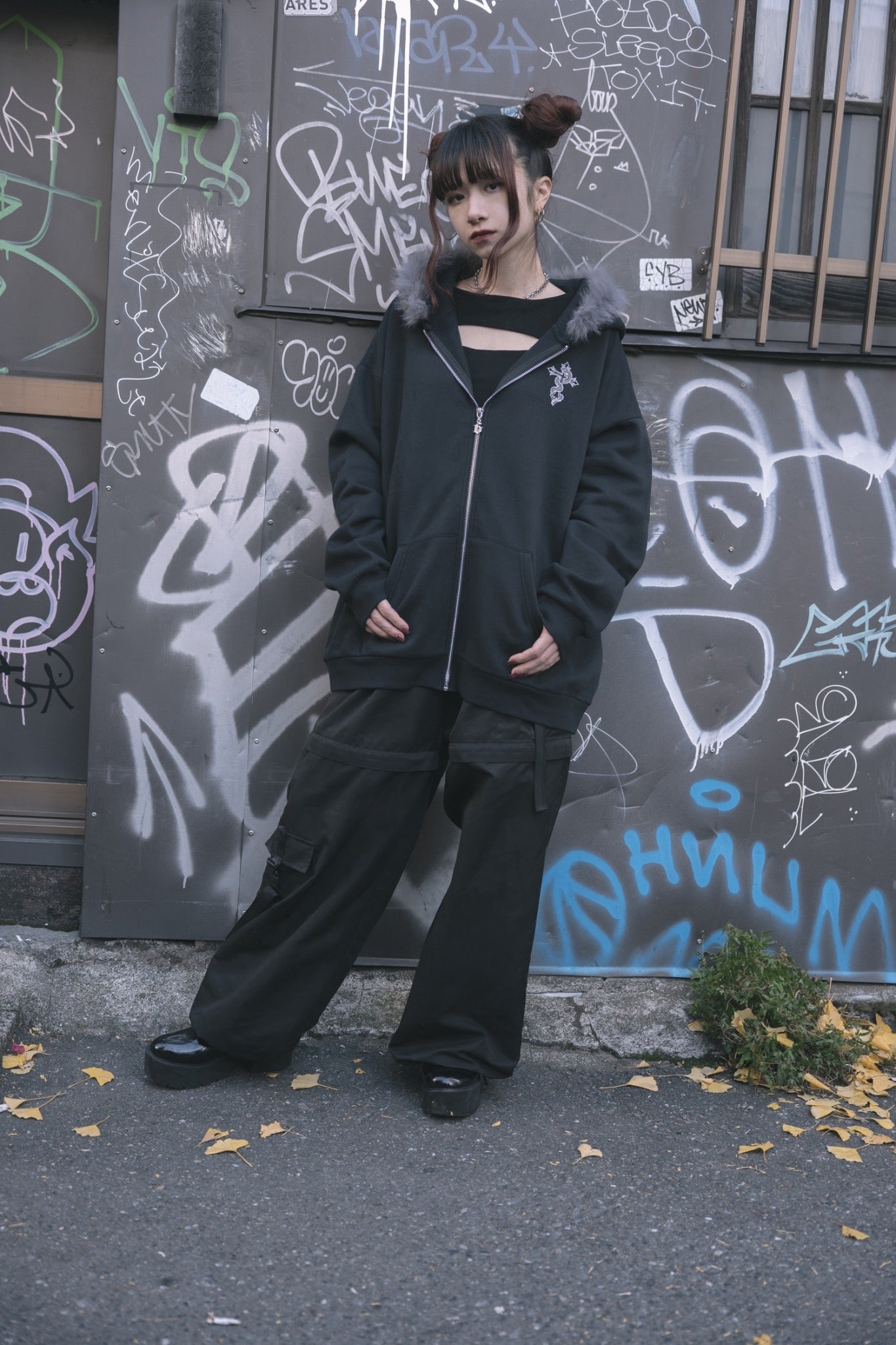gibous snakecross hood fur parker
