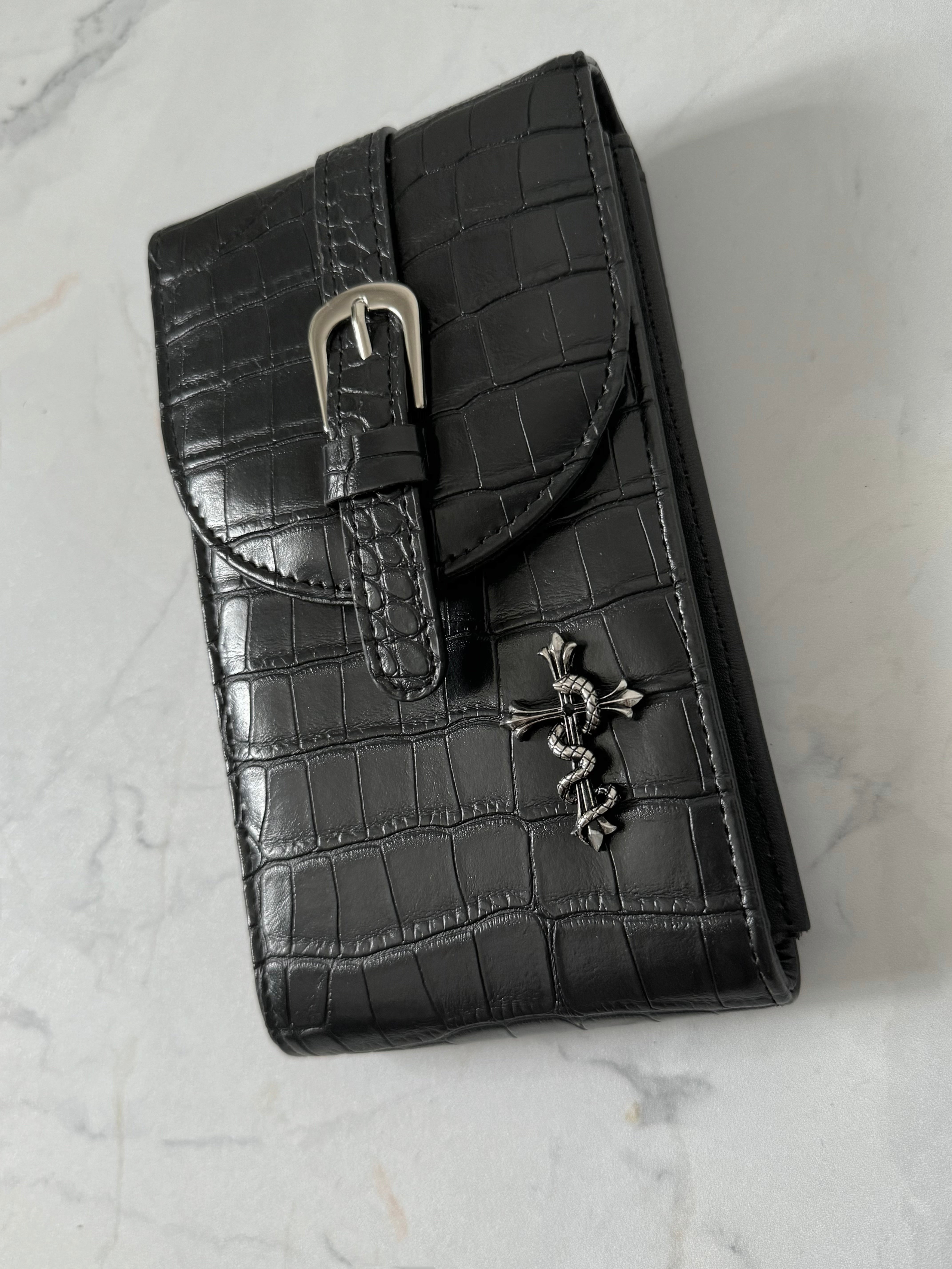 gibous snake cross smartphone shoulder bag