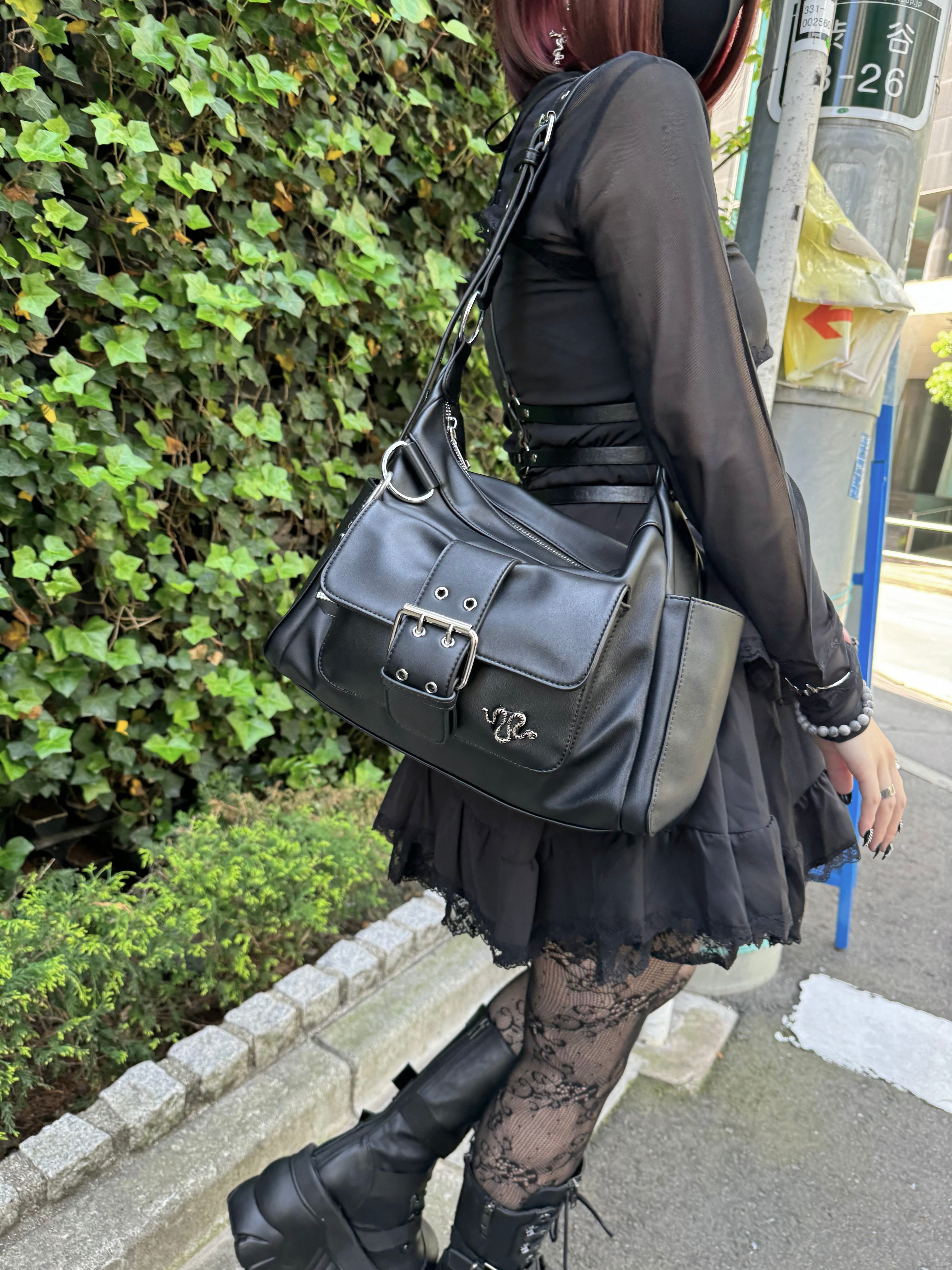 【再販】gibous snake bone belt shoulder bag