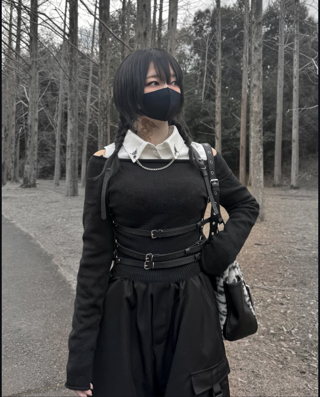 gibous logo harness belt