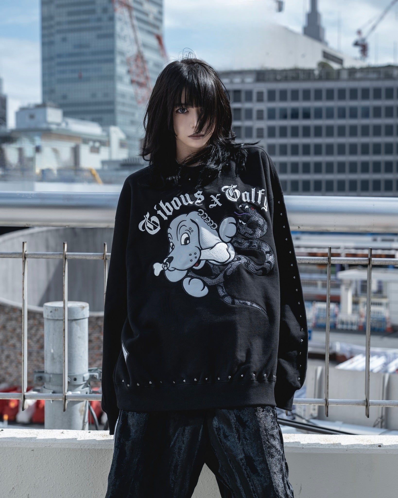 【受注生産】gibous×GALFY snake dog damage studs trainer black
