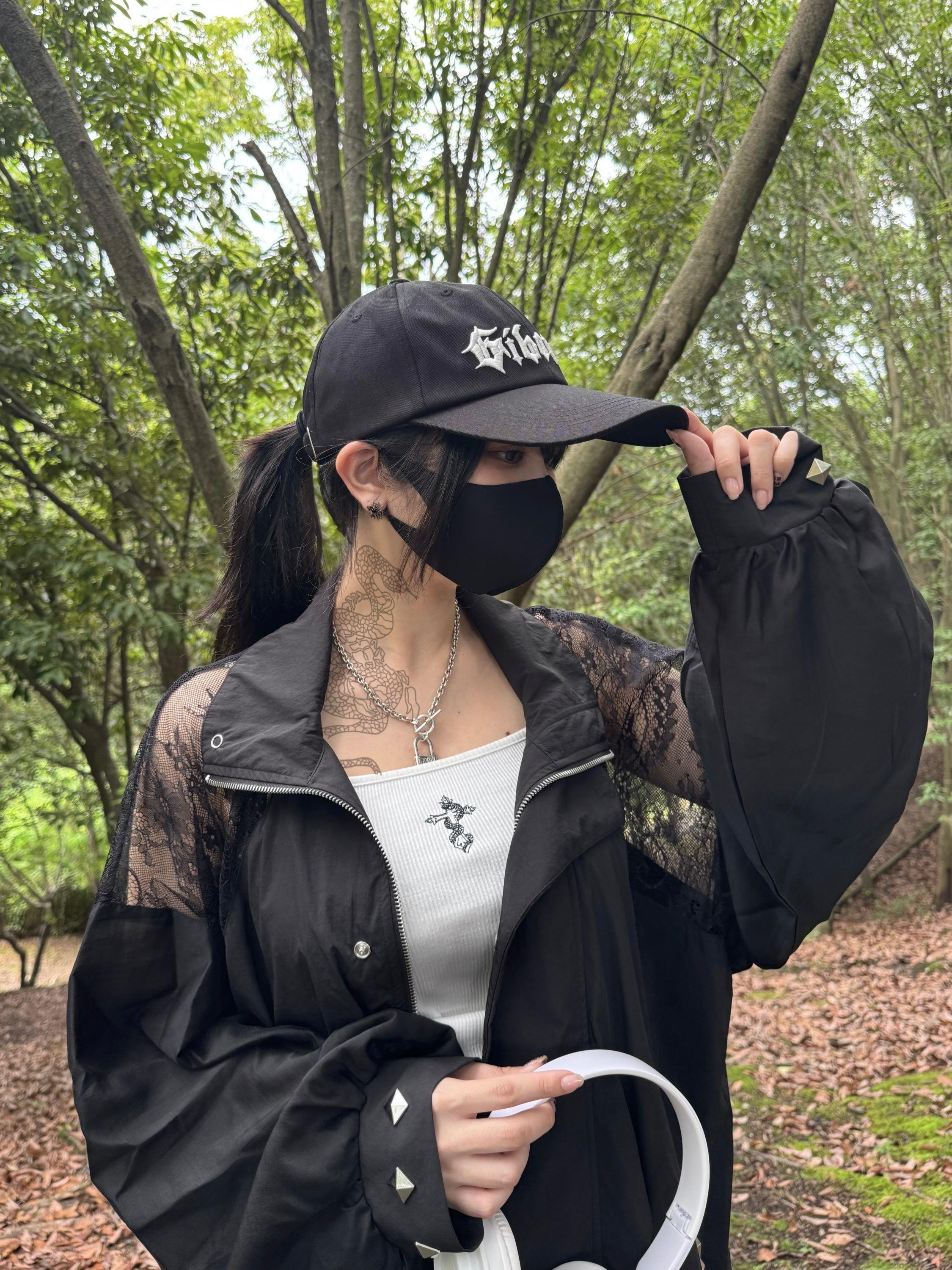 gibous gothic logo long bill cap black