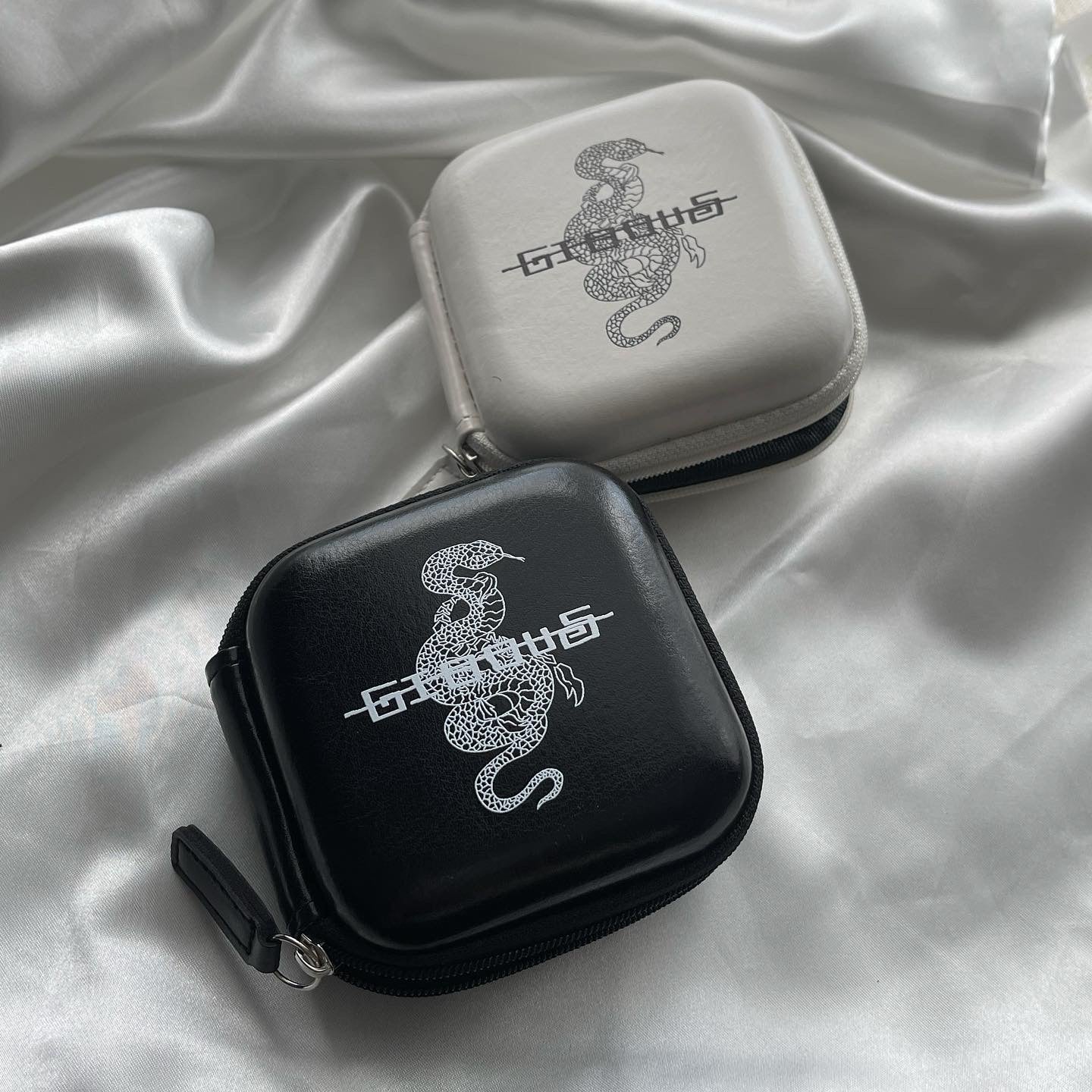 gibous snake scorpion logo multi case black