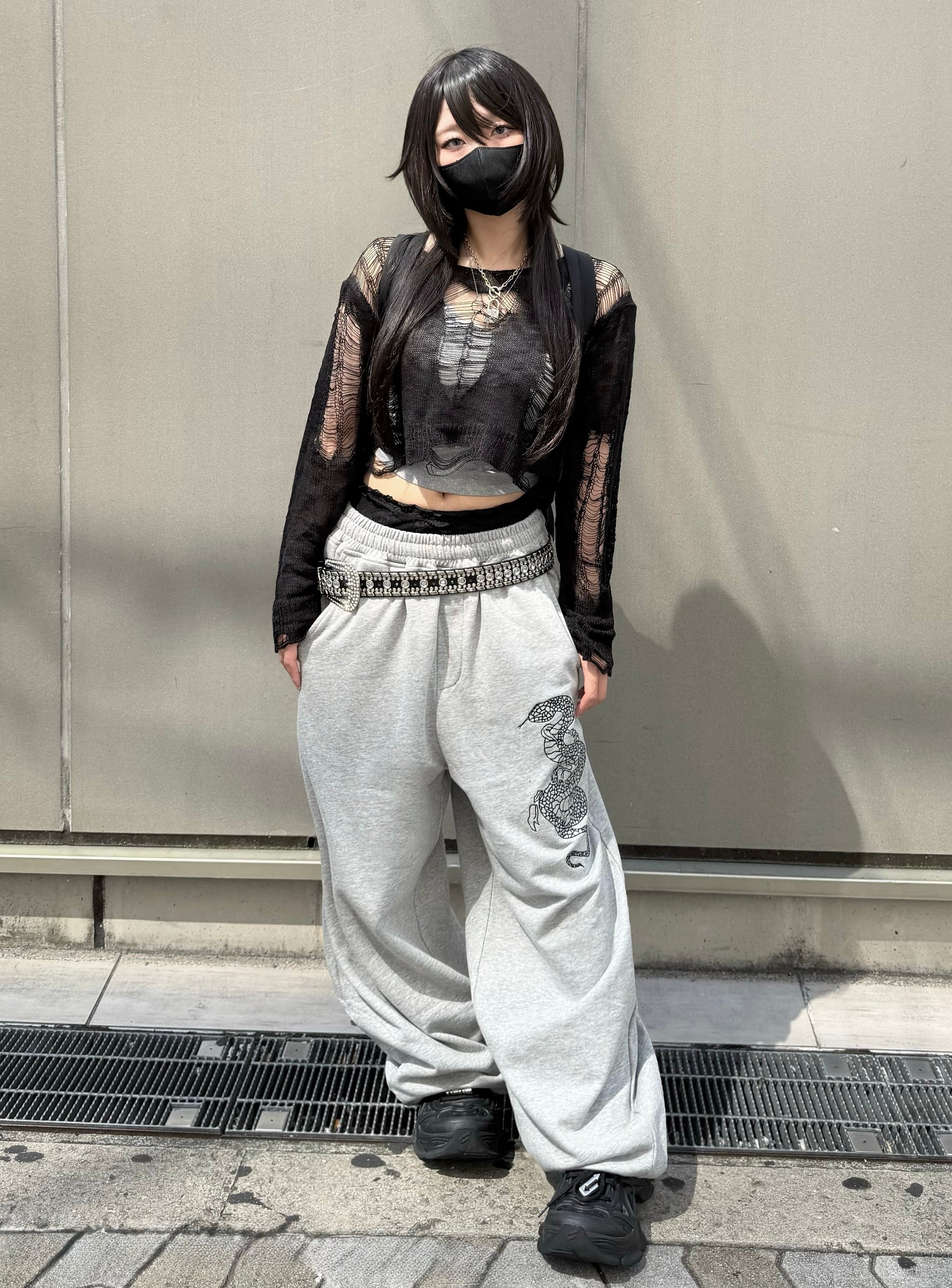gibous snake scorpion sweat pants gray