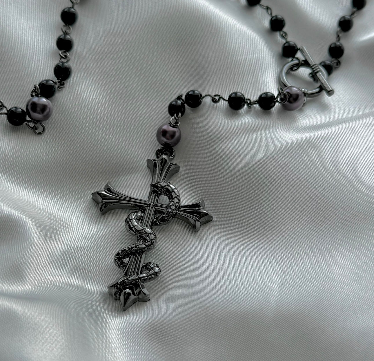 gibous×QOOZA snake cross dark rosary