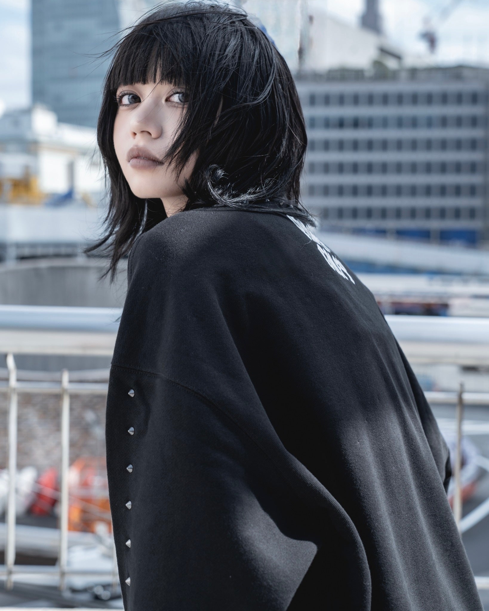 【受注生産】gibous×GALFY snake dog damage studs trainer black