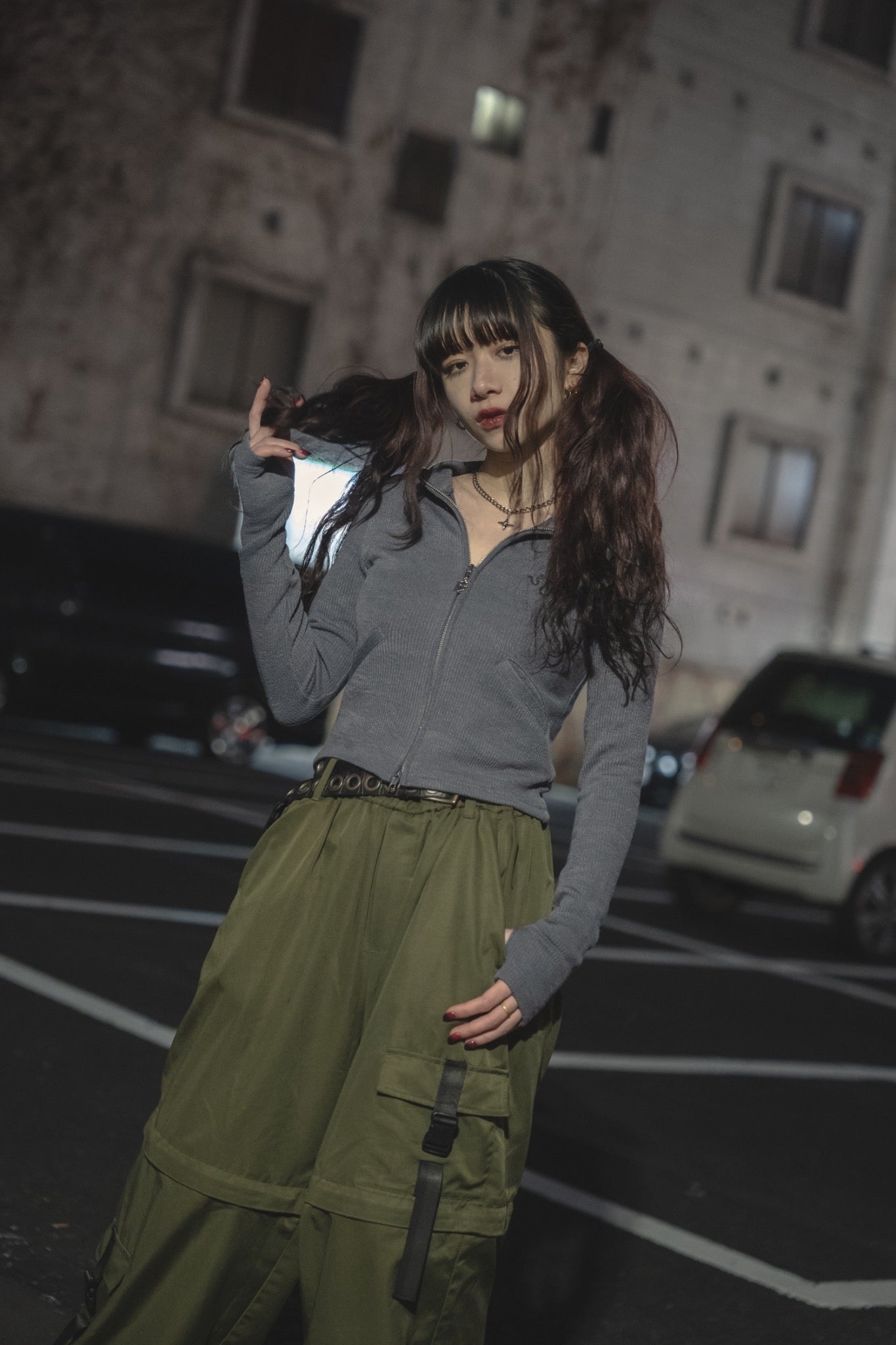gibous skull bone zip up knit gray