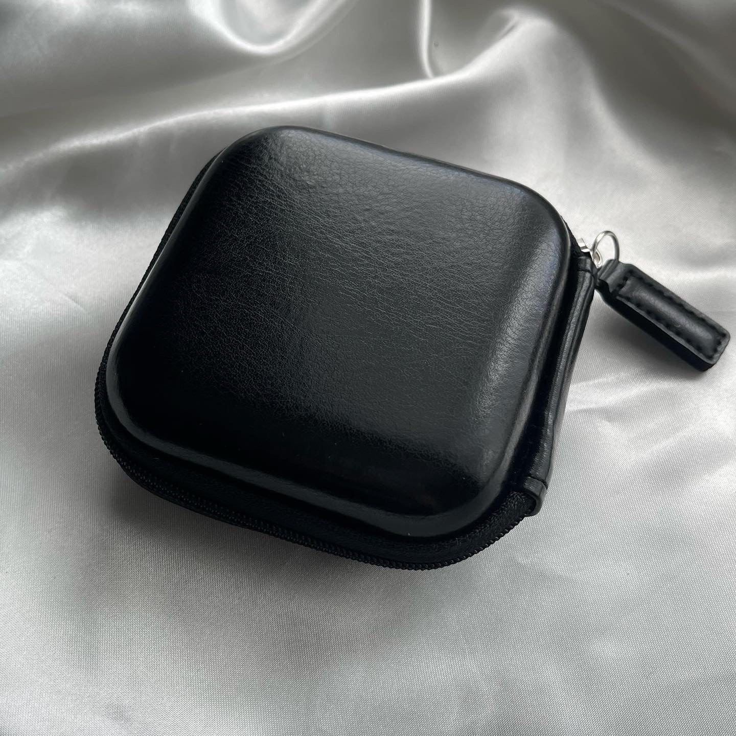 gibous snake scorpion logo multi case black