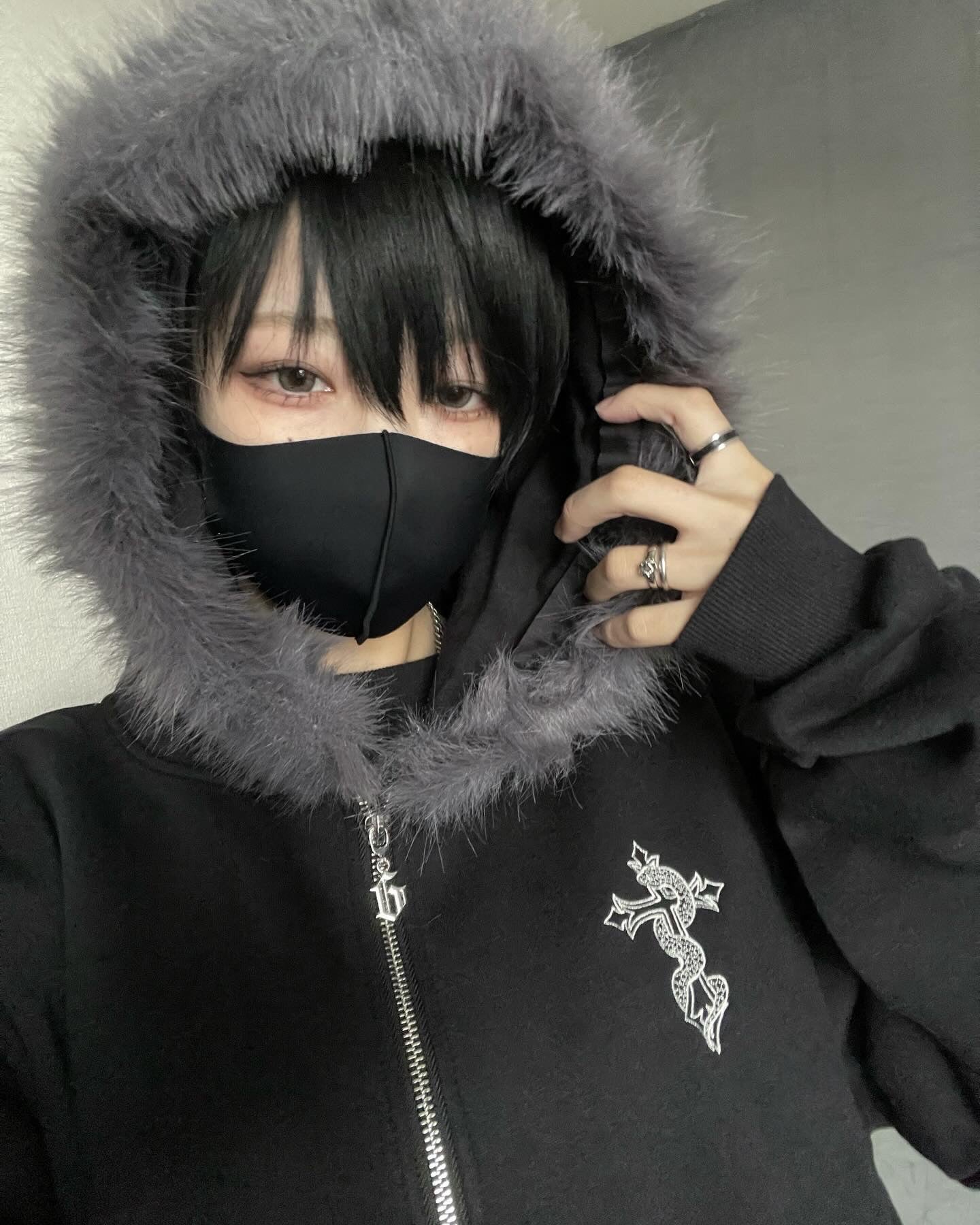 gibous snakecross hood fur parker