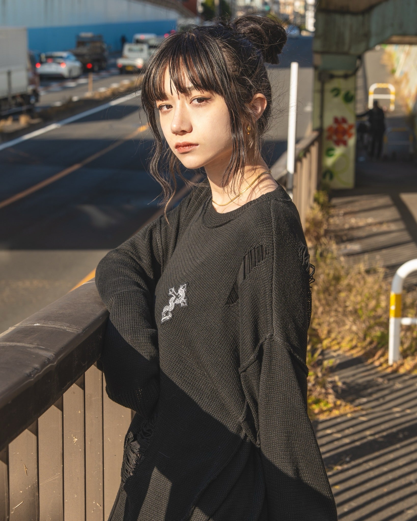 gibous snake cross wappen damage knit black