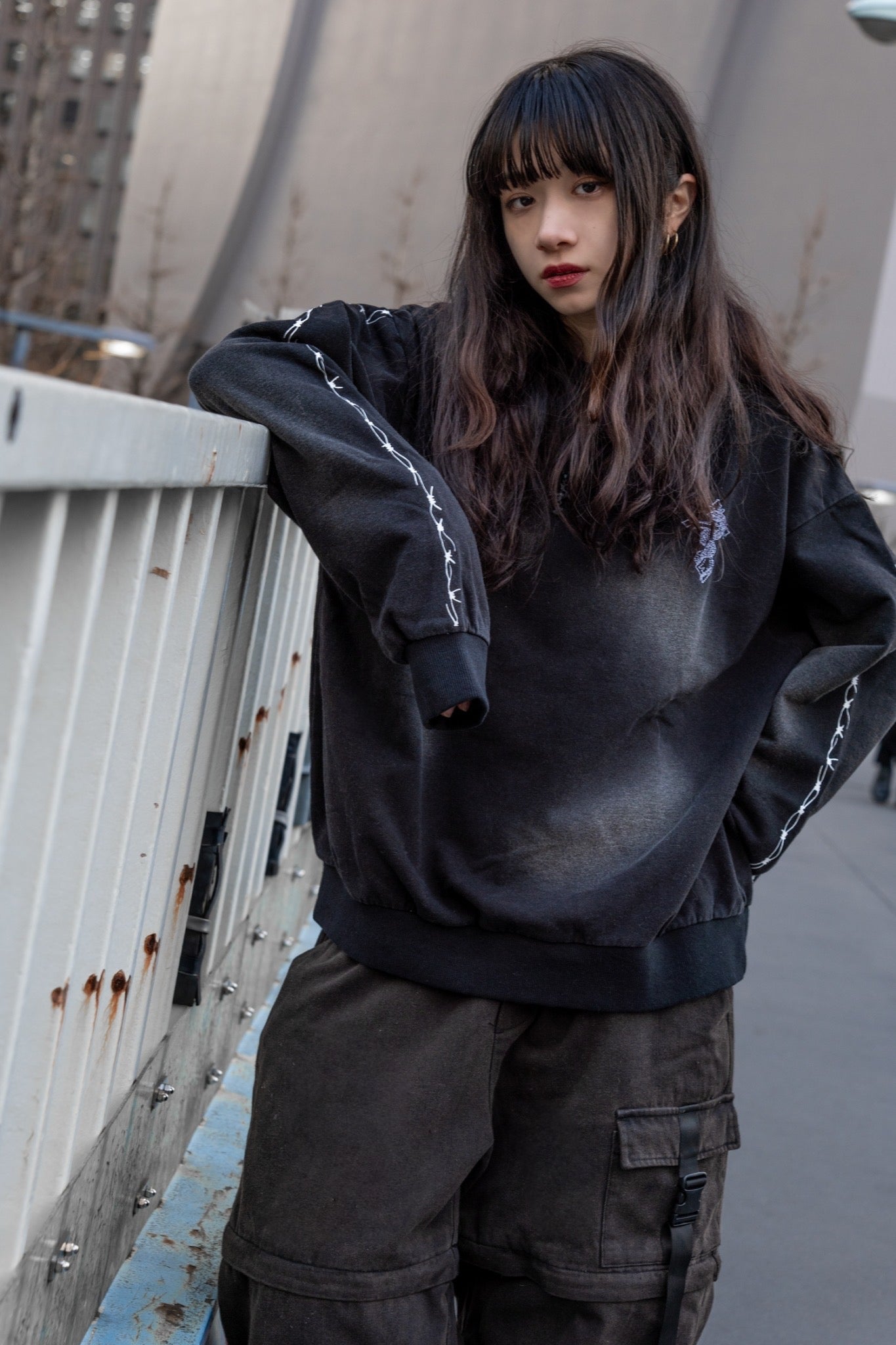【再販】gibous wash damage snake cross trainer
