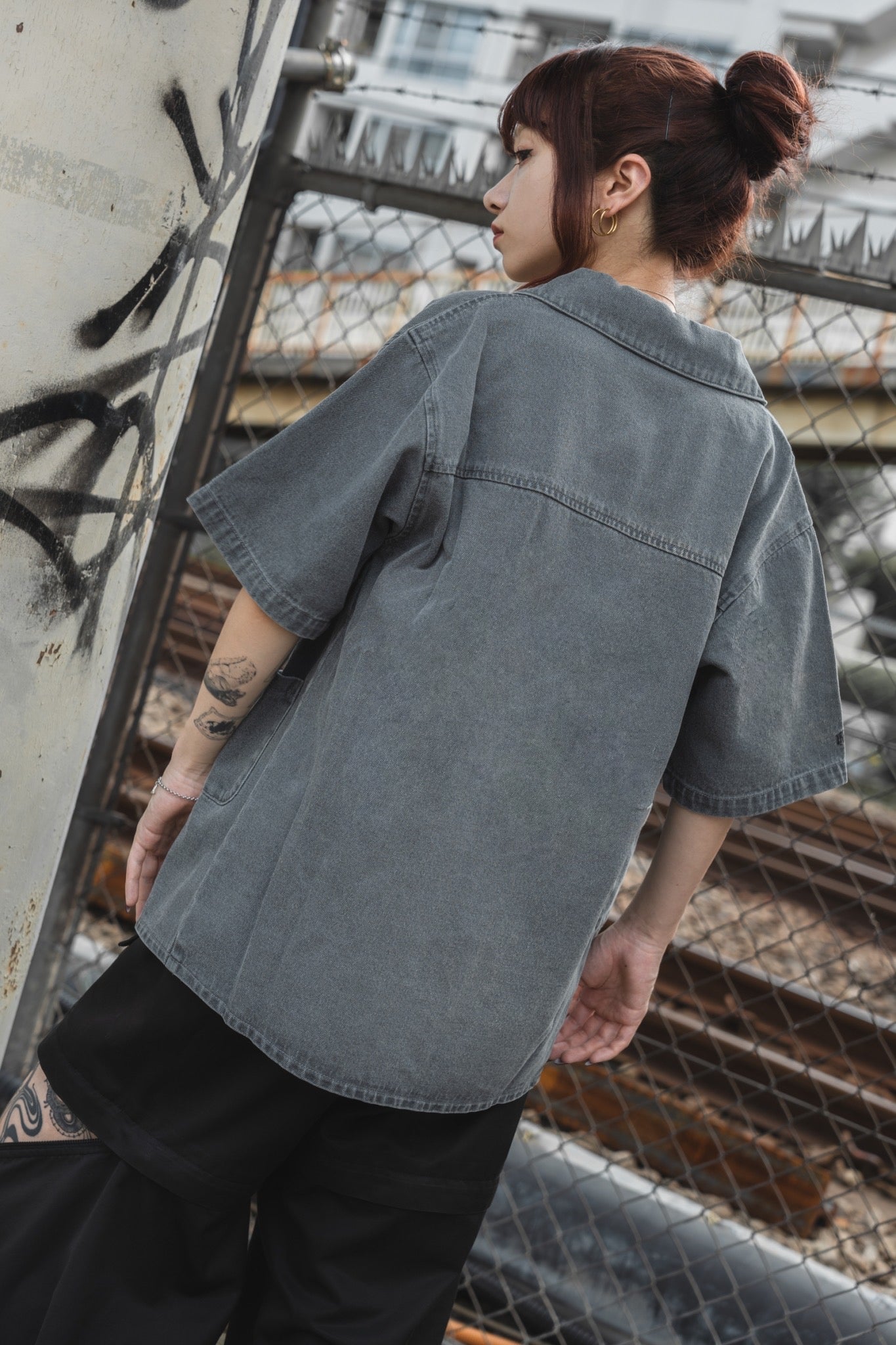 gibous denim belt bee butterfly shirt