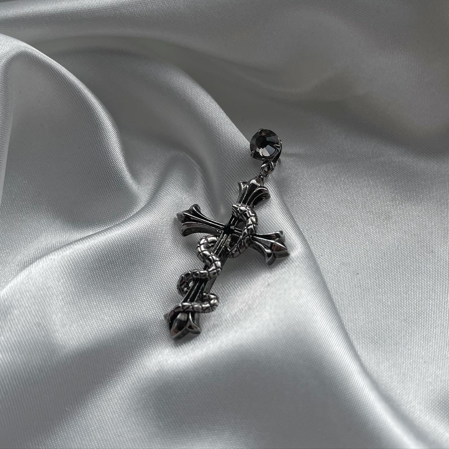 gibous snake cross pierce