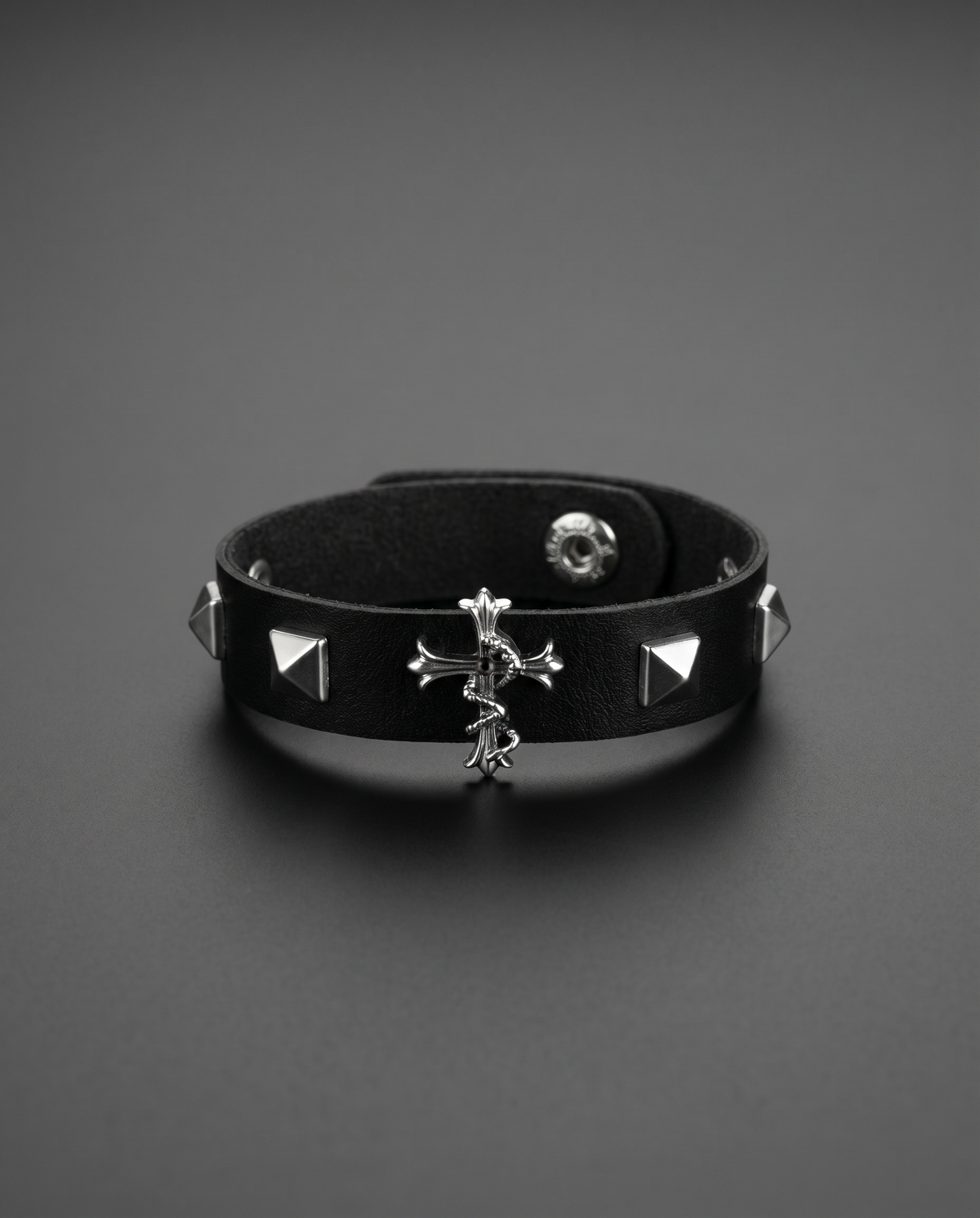 gibous belt studs snake cross band