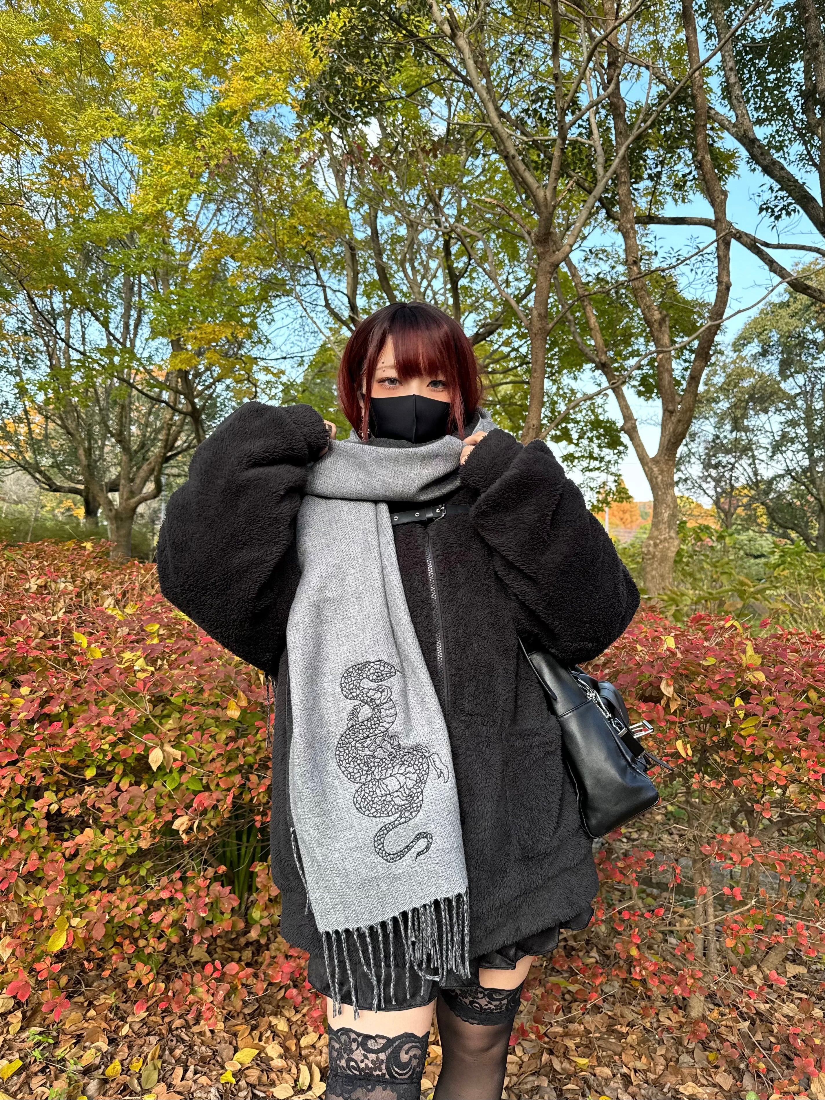 gibous snake scorpion bicolor scarf gray×black