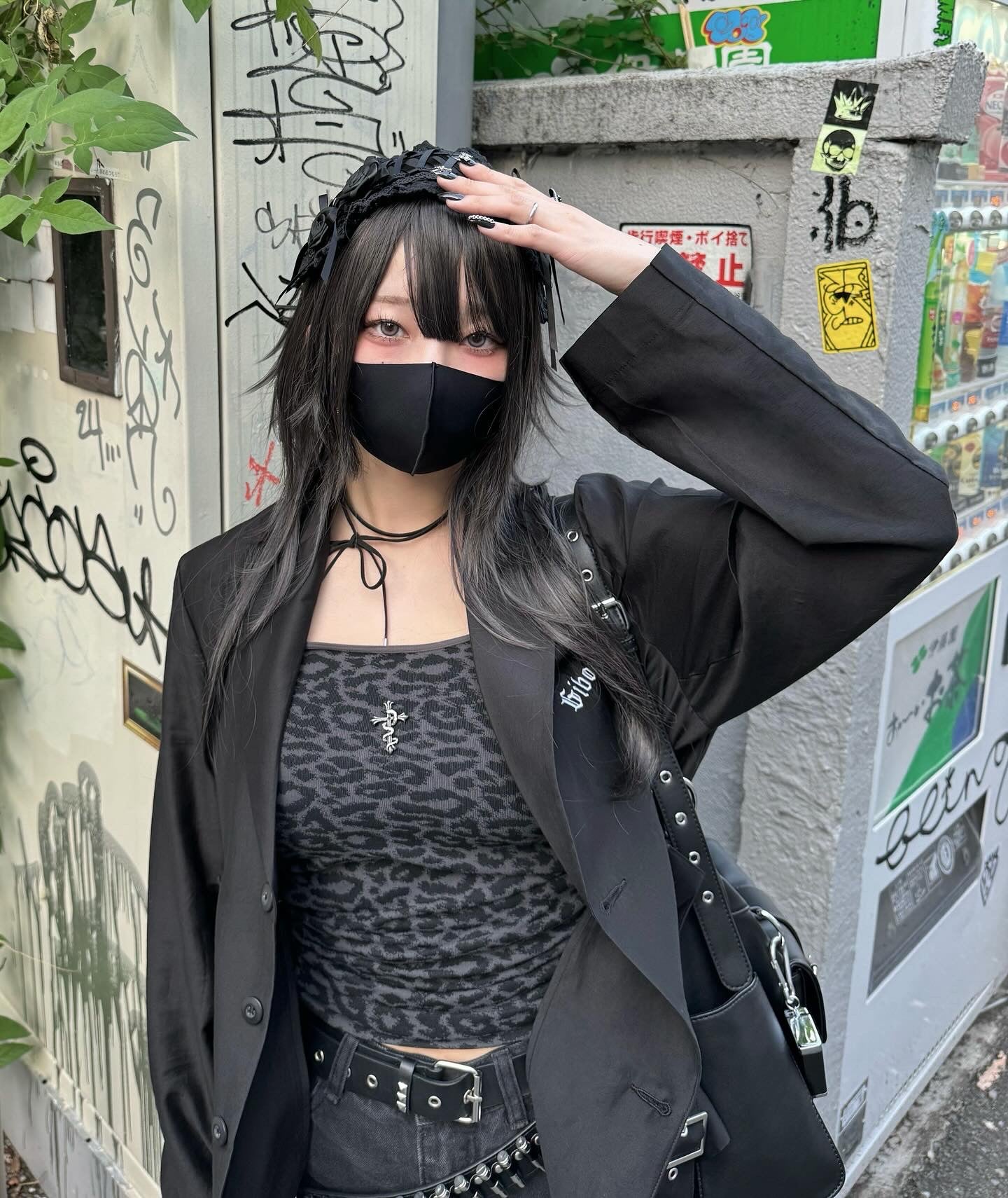 gibous see through belt jacket