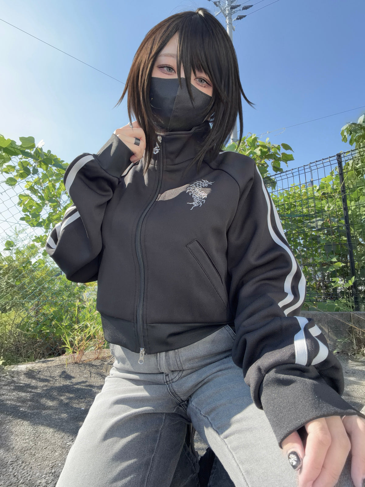 gibous centipede track jacket dark short