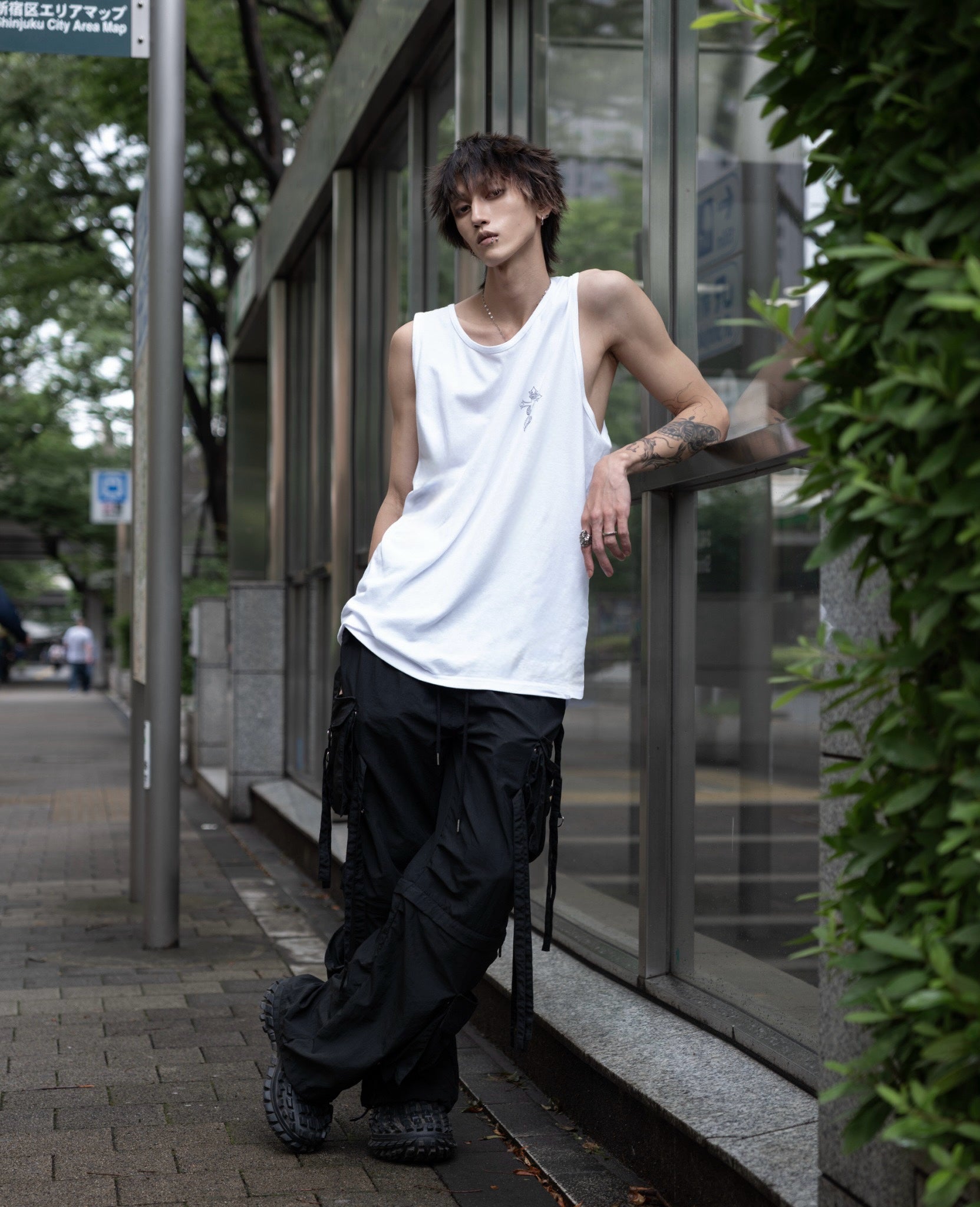 gibous snake cross tanktop white