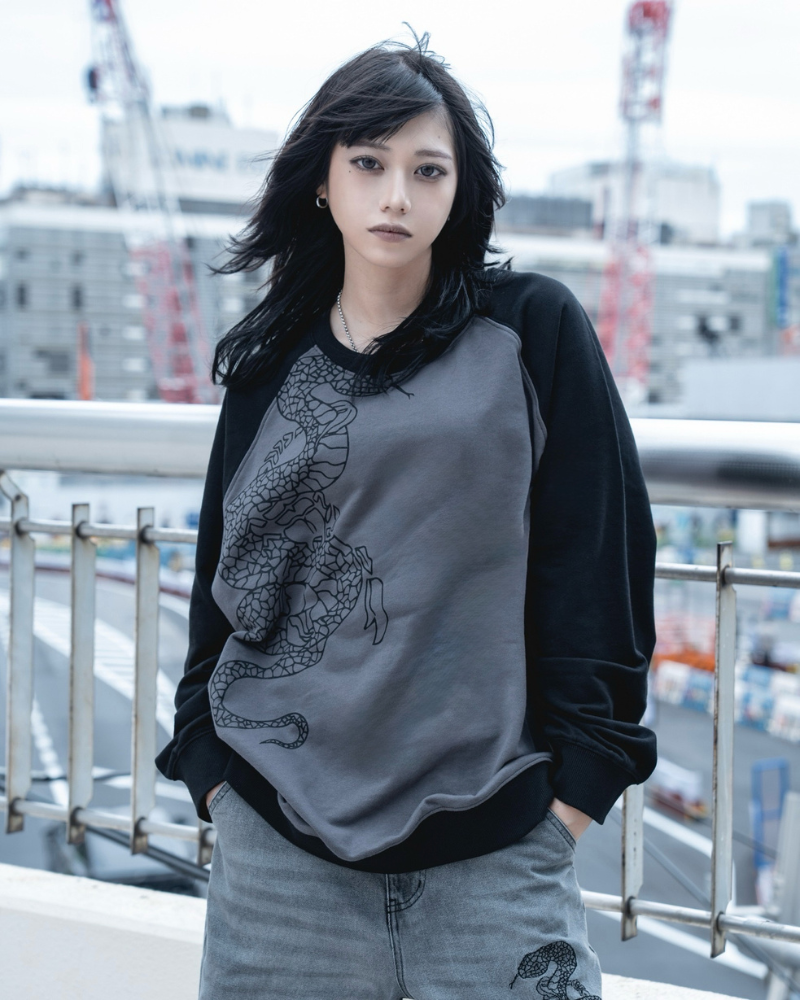 gibous snake scorpion raglan sweatshirt