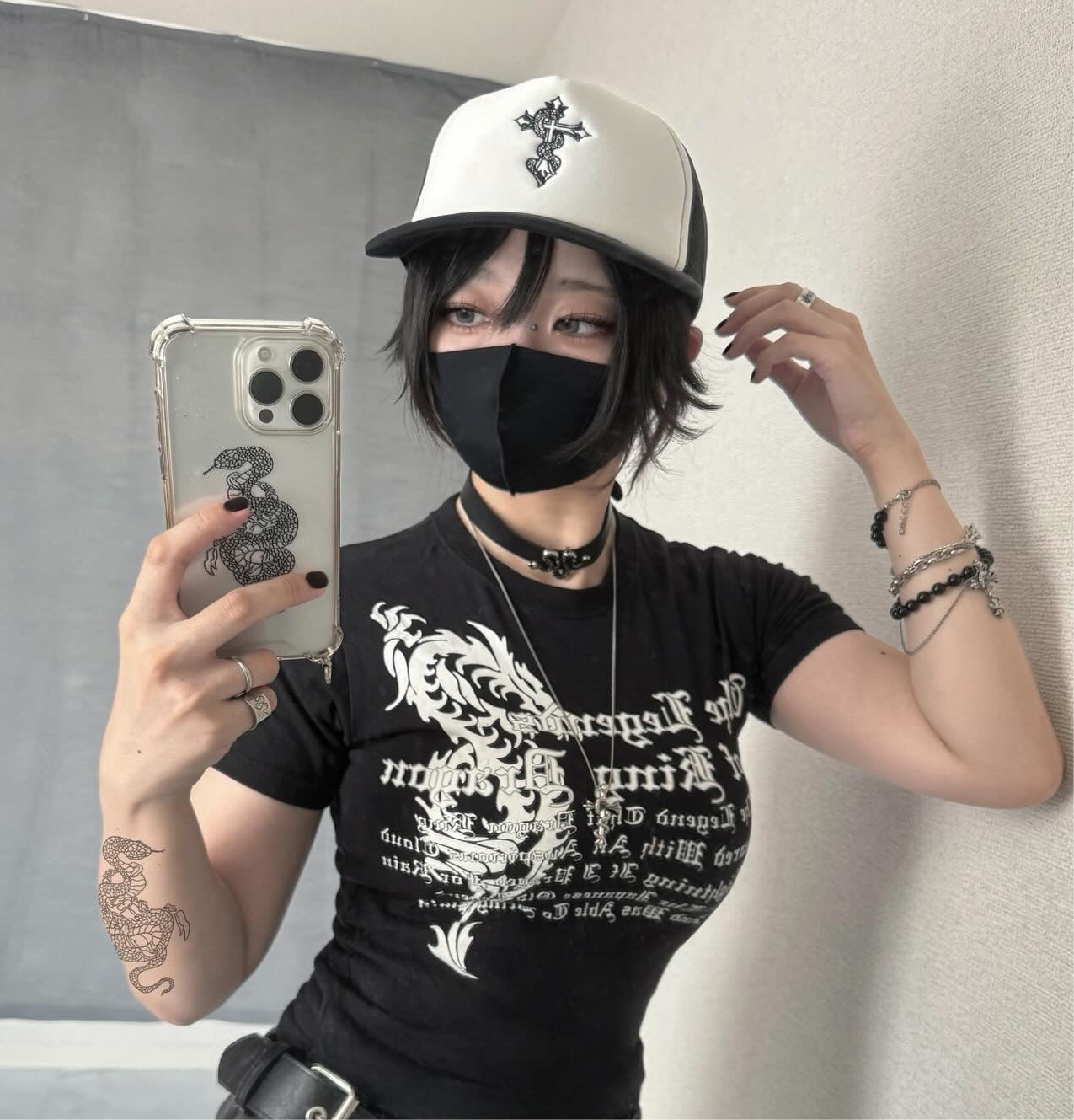 gibous snake cross mesh cap