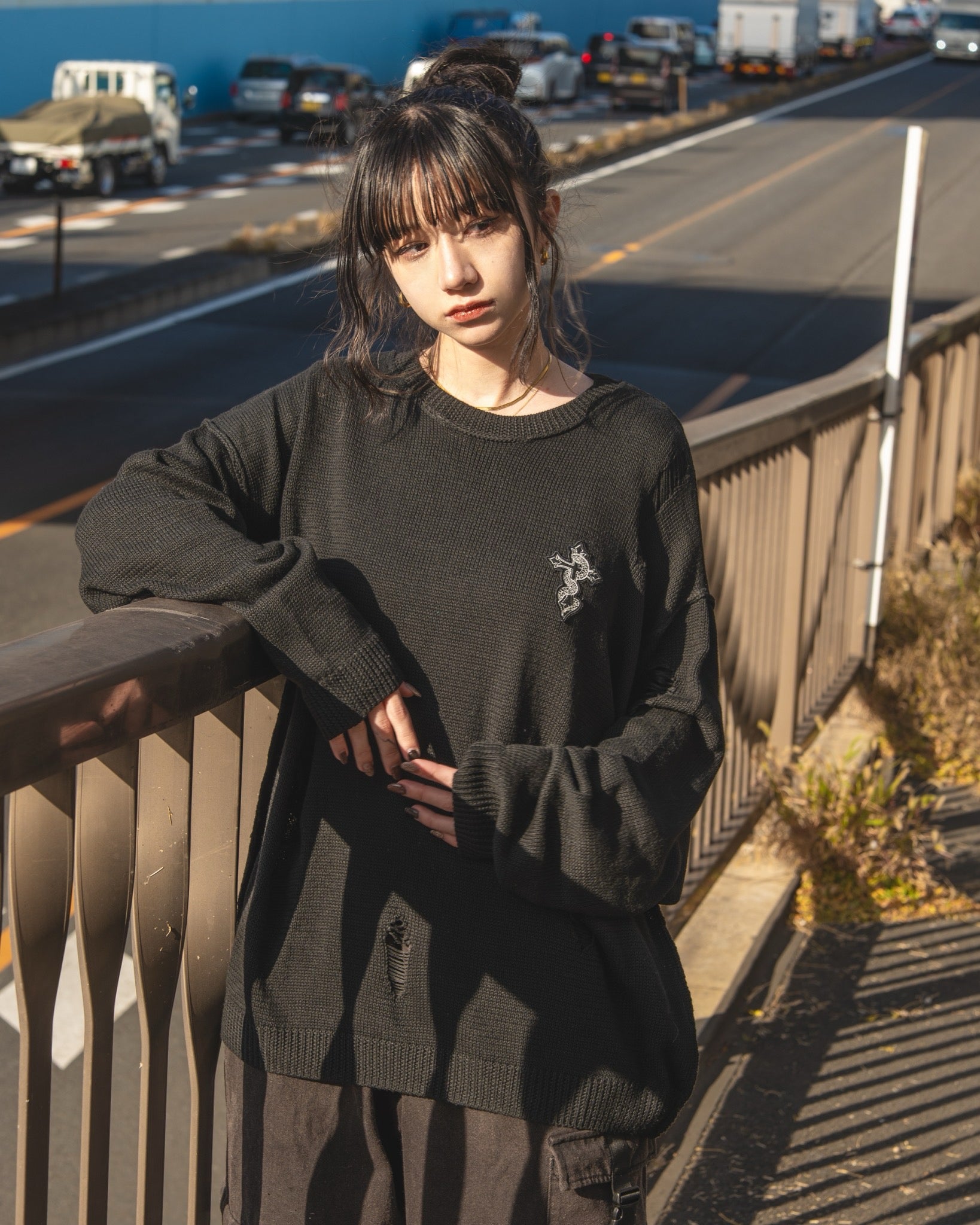 gibous snake cross wappen damage knit black