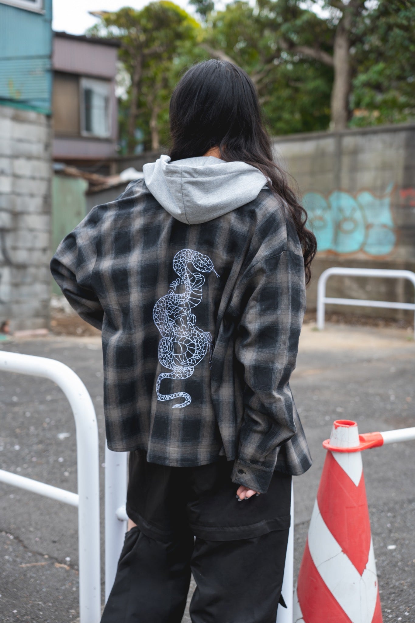 【再販】gibous snake scorpion check shirt hoodie
