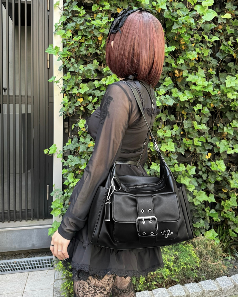 再販】gibous snake bone belt shoulder bag 再販】gibous snake bone belt shoulder bag