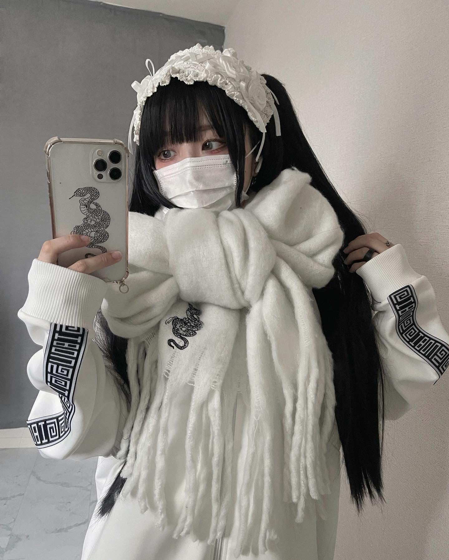 【再販】gibous fluffy scarf snow white