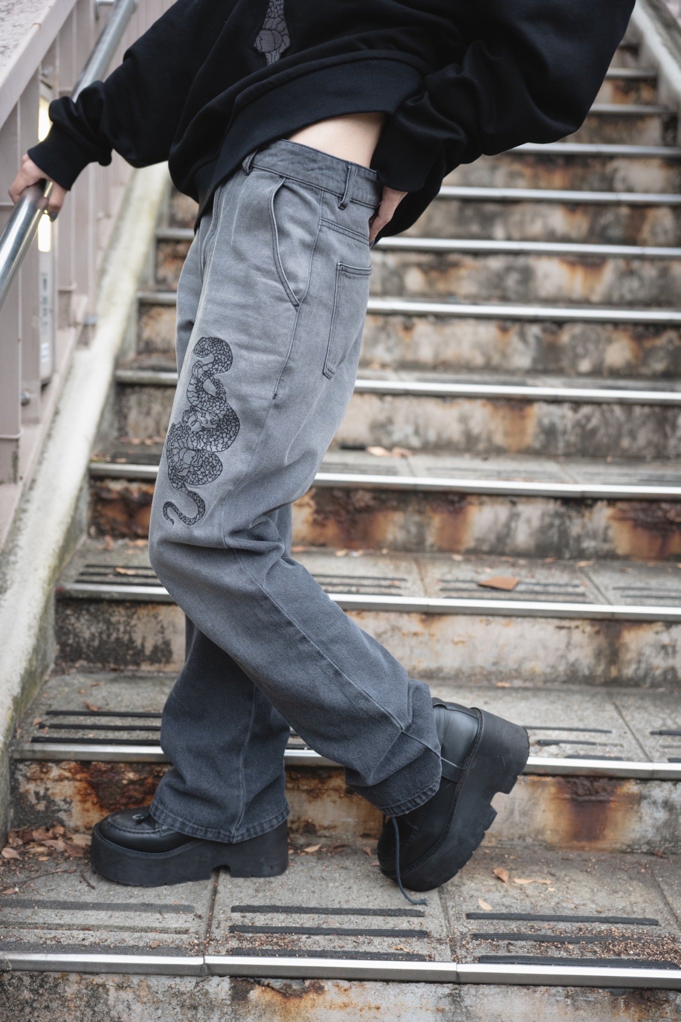 【再販】gibous snake scorpion smokey gradation denim