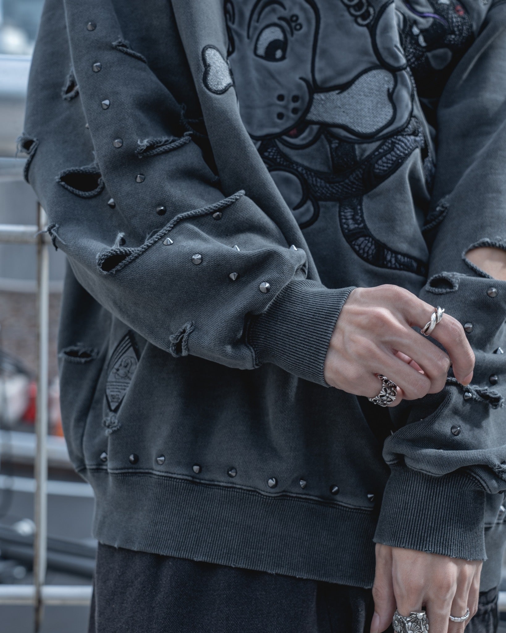 【受注生産】gibous×GALFY snake dog damage studs trainer ink black