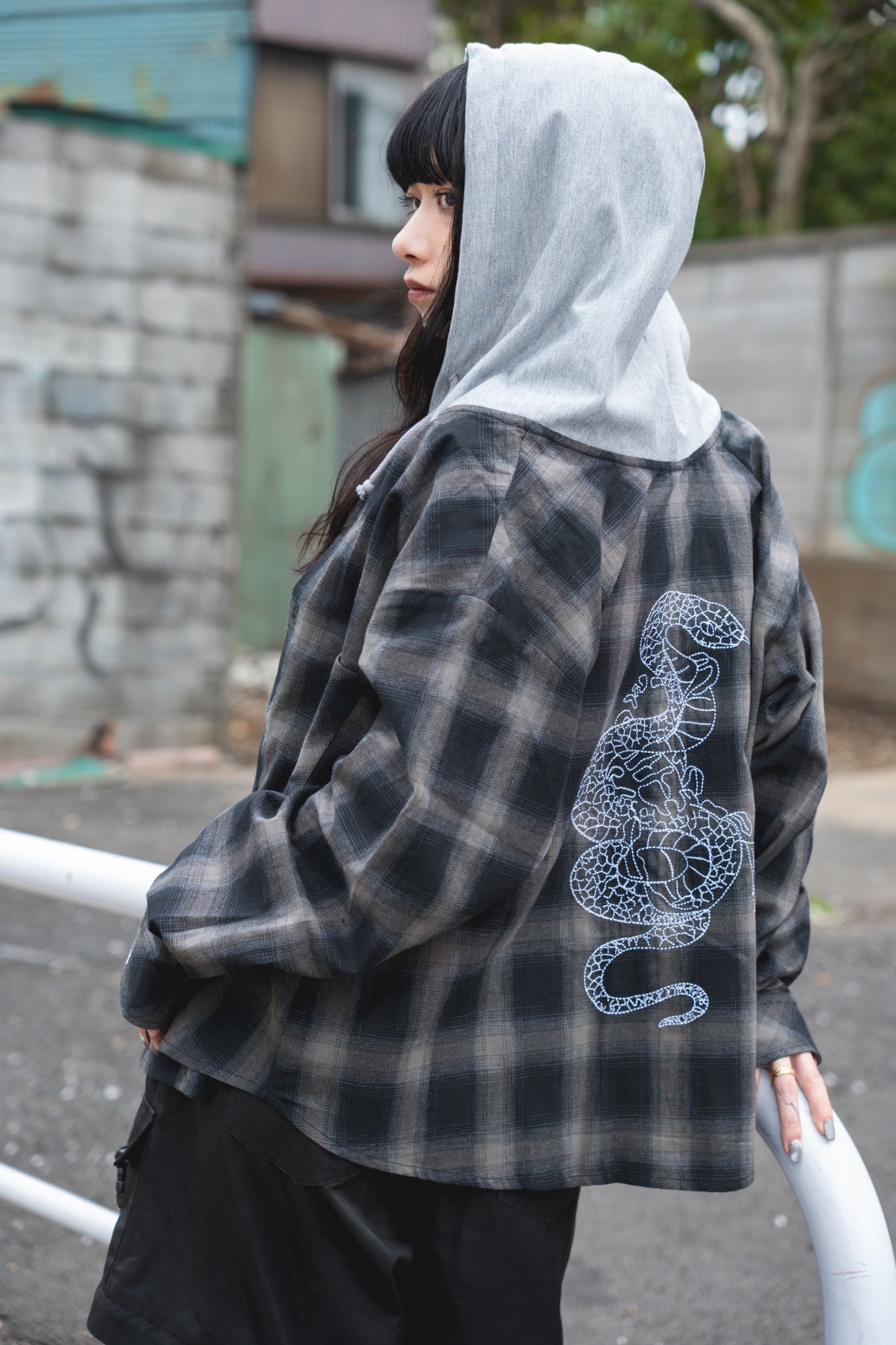 【再販】gibous snake scorpion check shirt hoodie