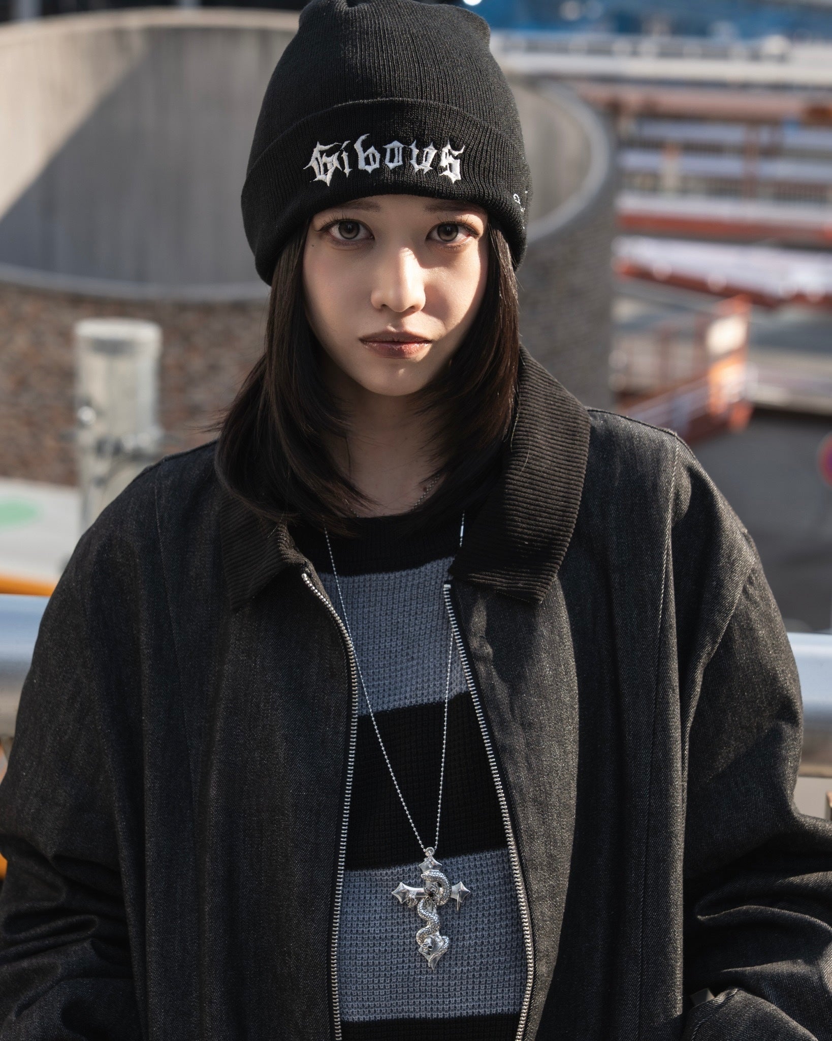 gibous snake cross pierce stock necklace silver