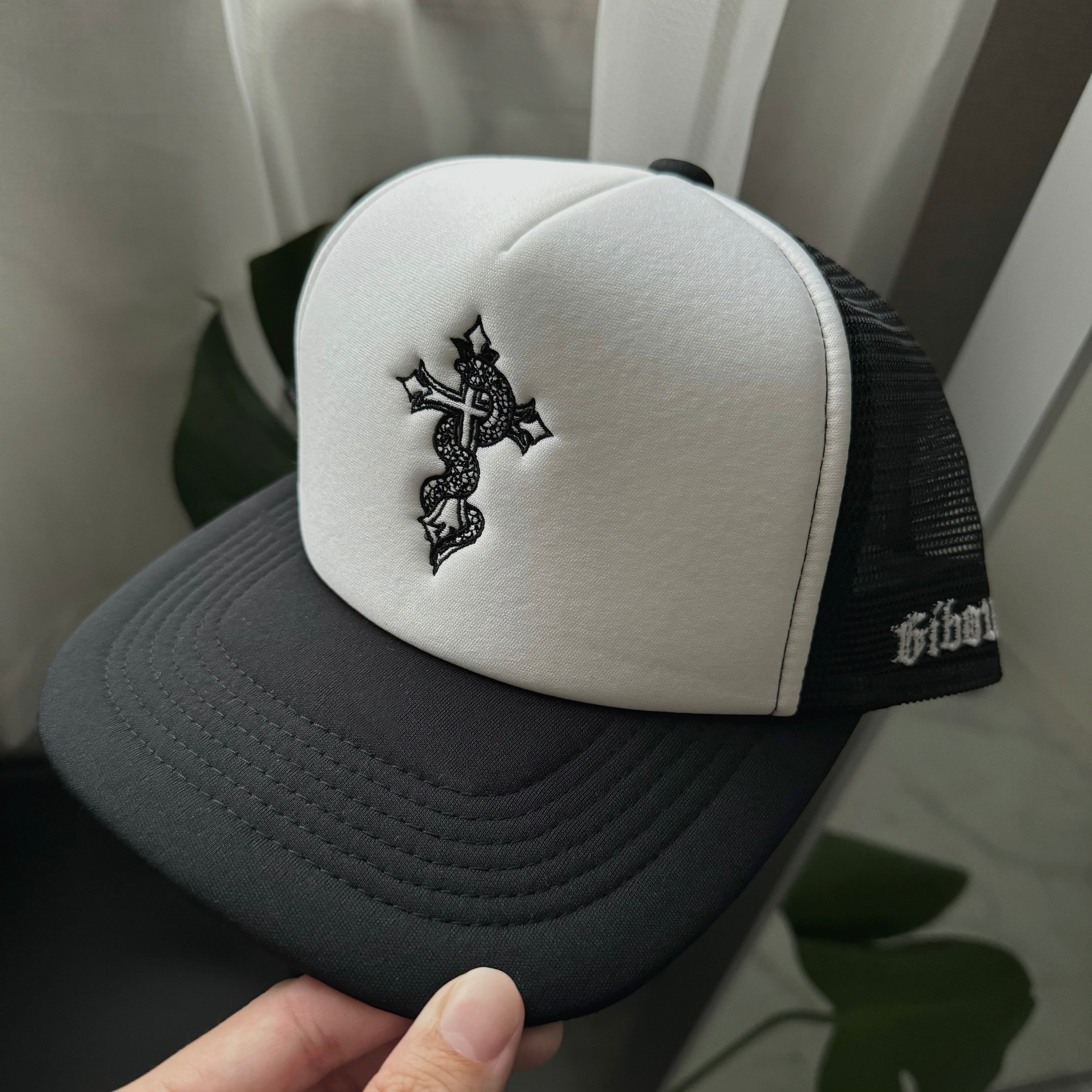 gibous snake cross mesh cap