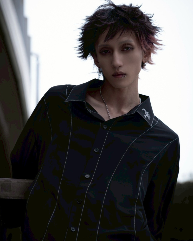 gibous sheer stitch scorpion shirt