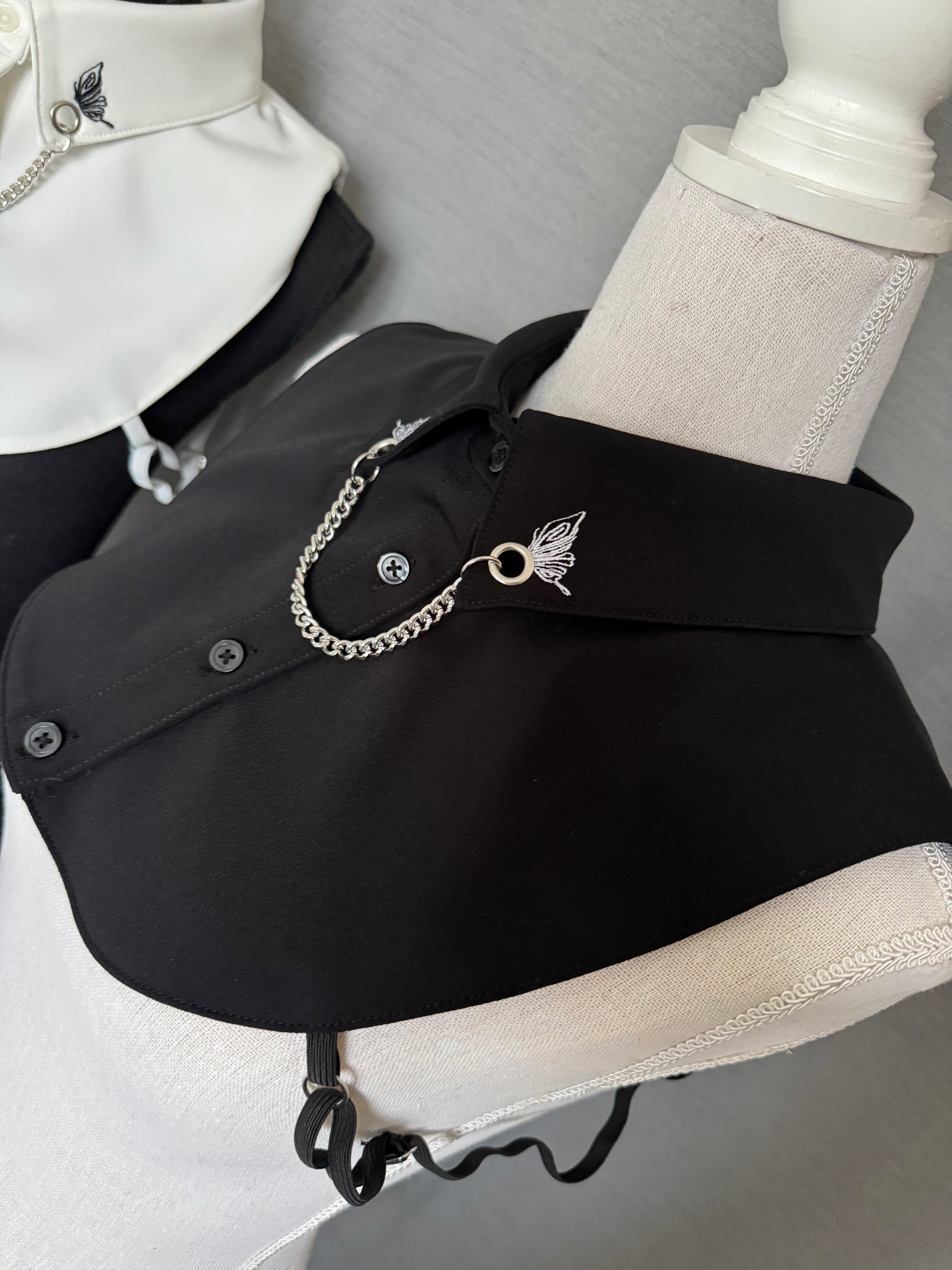gibous logo butterfly chain false collar black