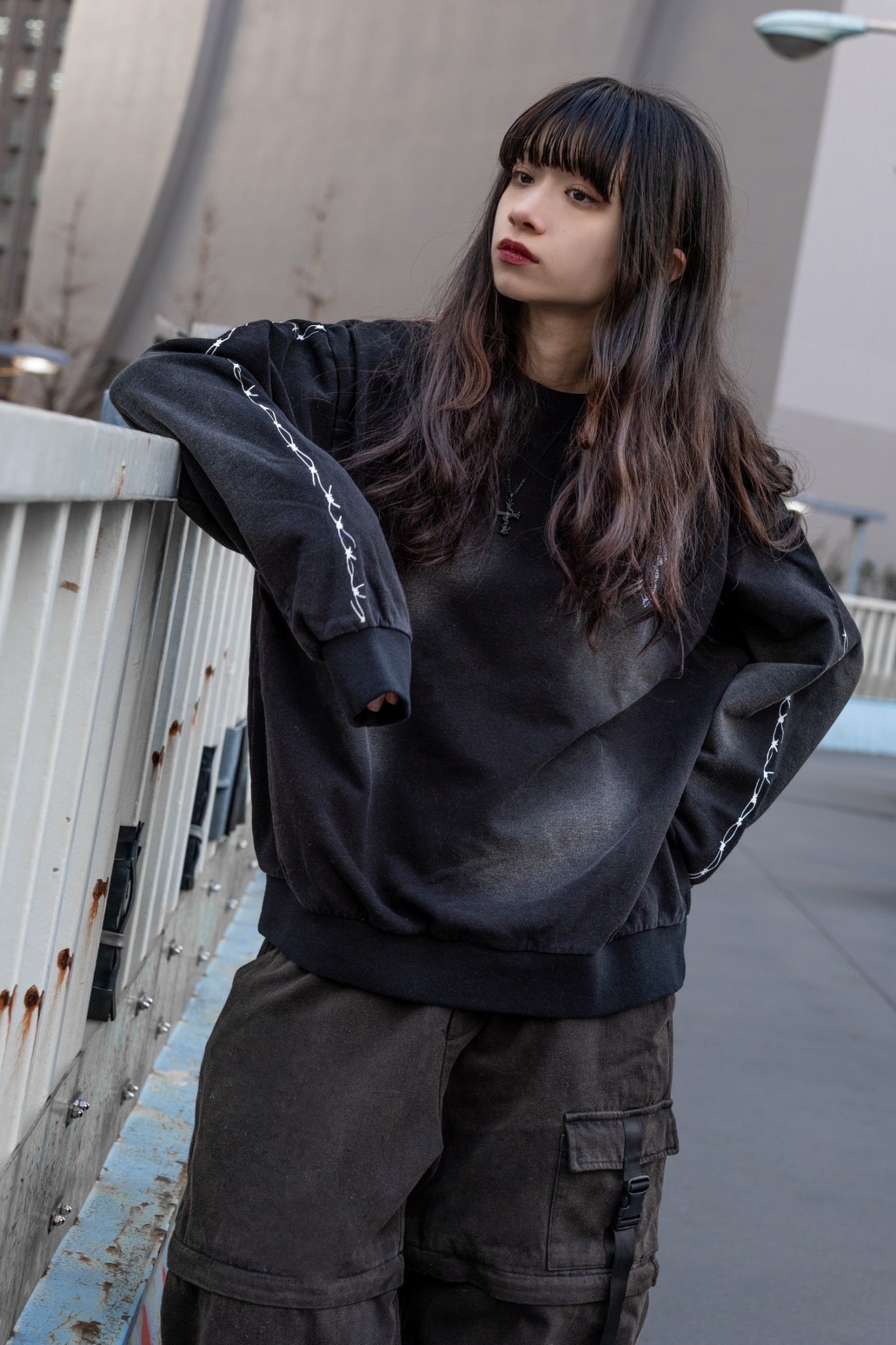 【再販】gibous wash damage snake cross trainer