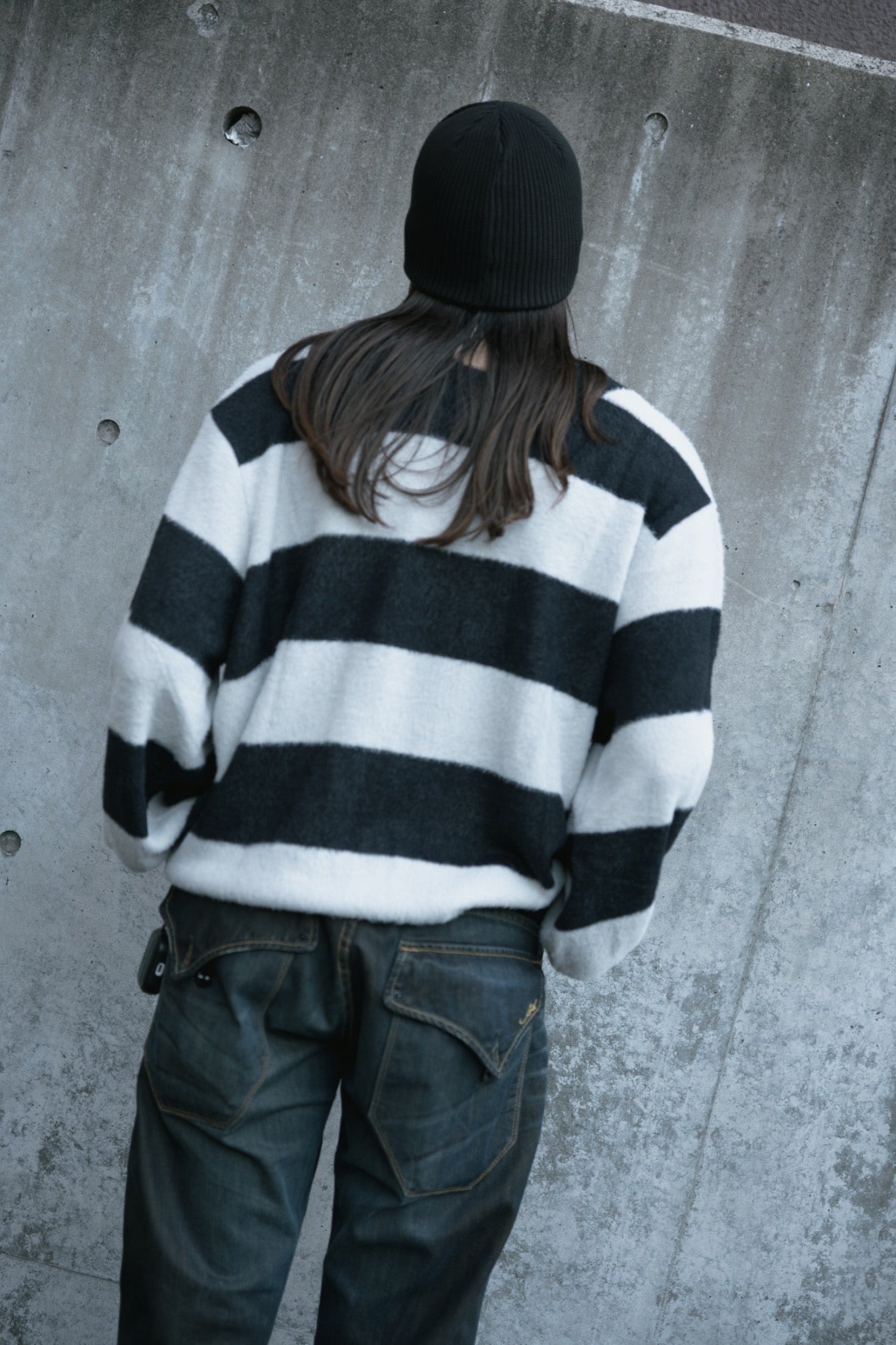 gibous shaggy border knit black×white