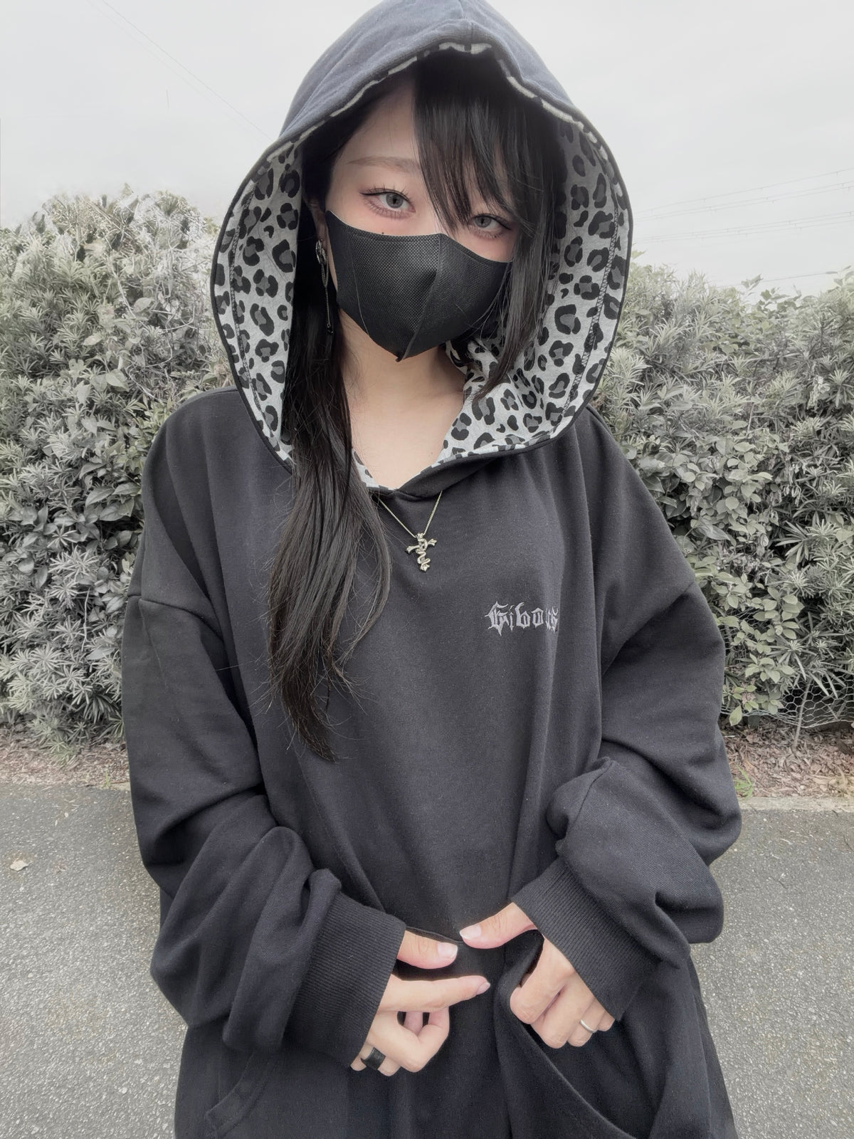 gibous gothic logo leopard print hoodie black