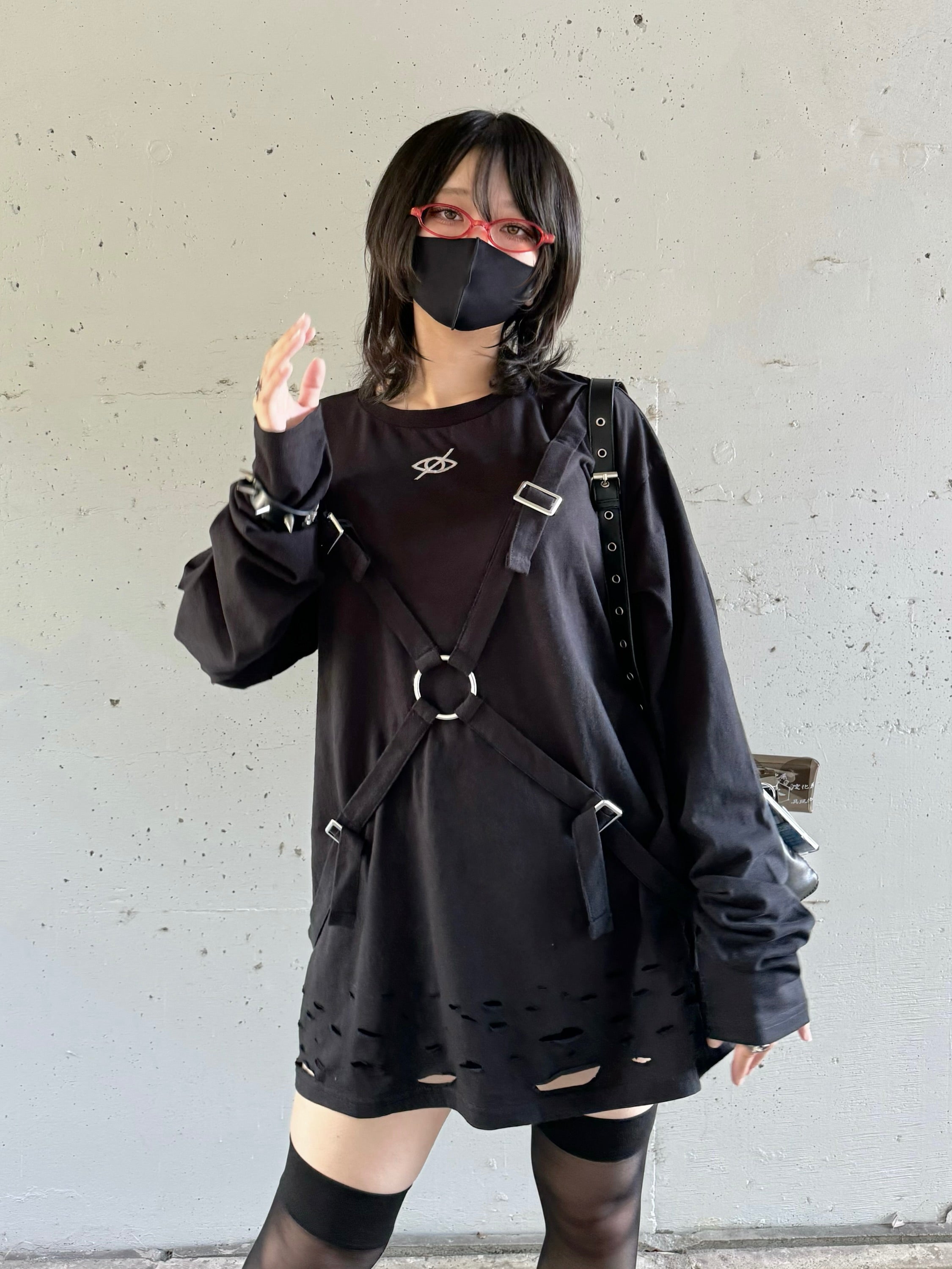 gibous×kry cross belt long t shirt