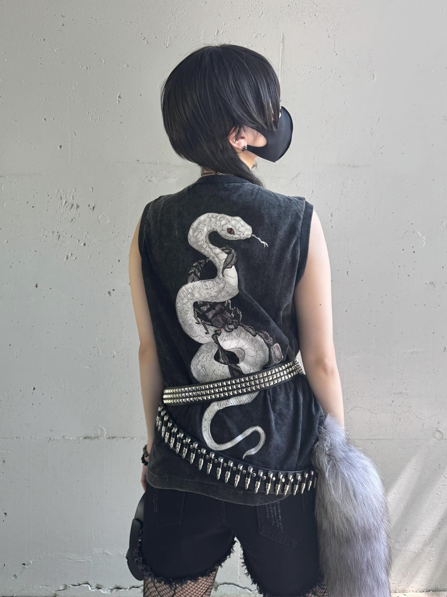 gibous snake scorpion Sleeveless T shirt powder grey