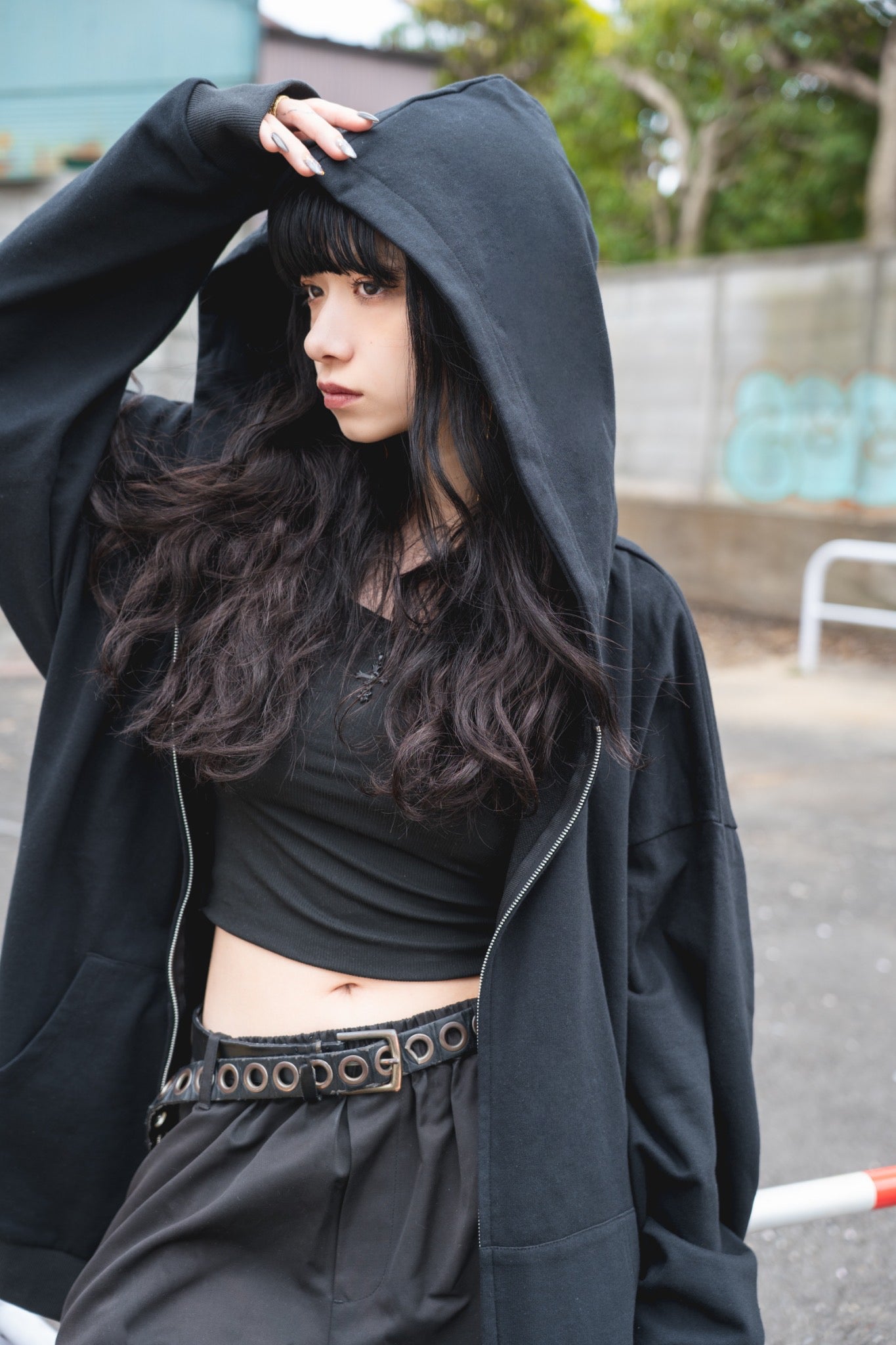 【再販】gibous logo snake cross parker black