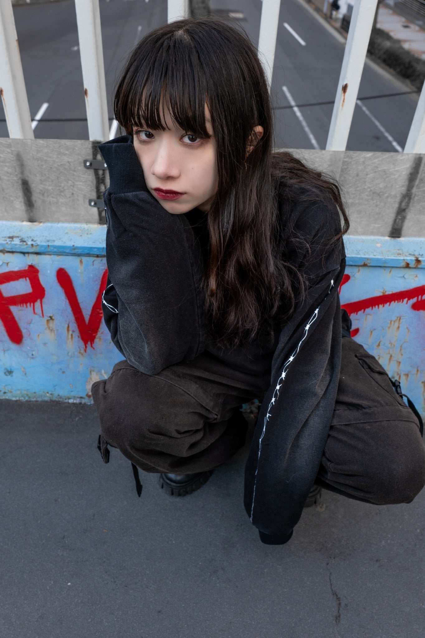 【再販】gibous wash damage snake cross trainer