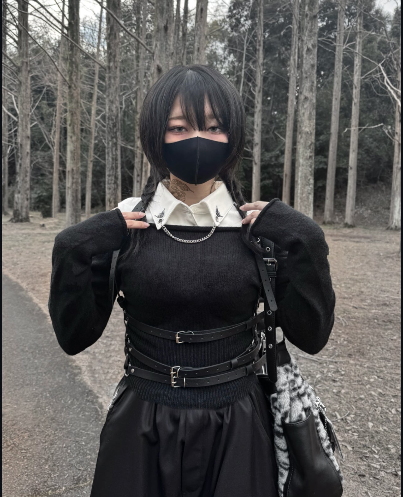 gibous logo harness belt