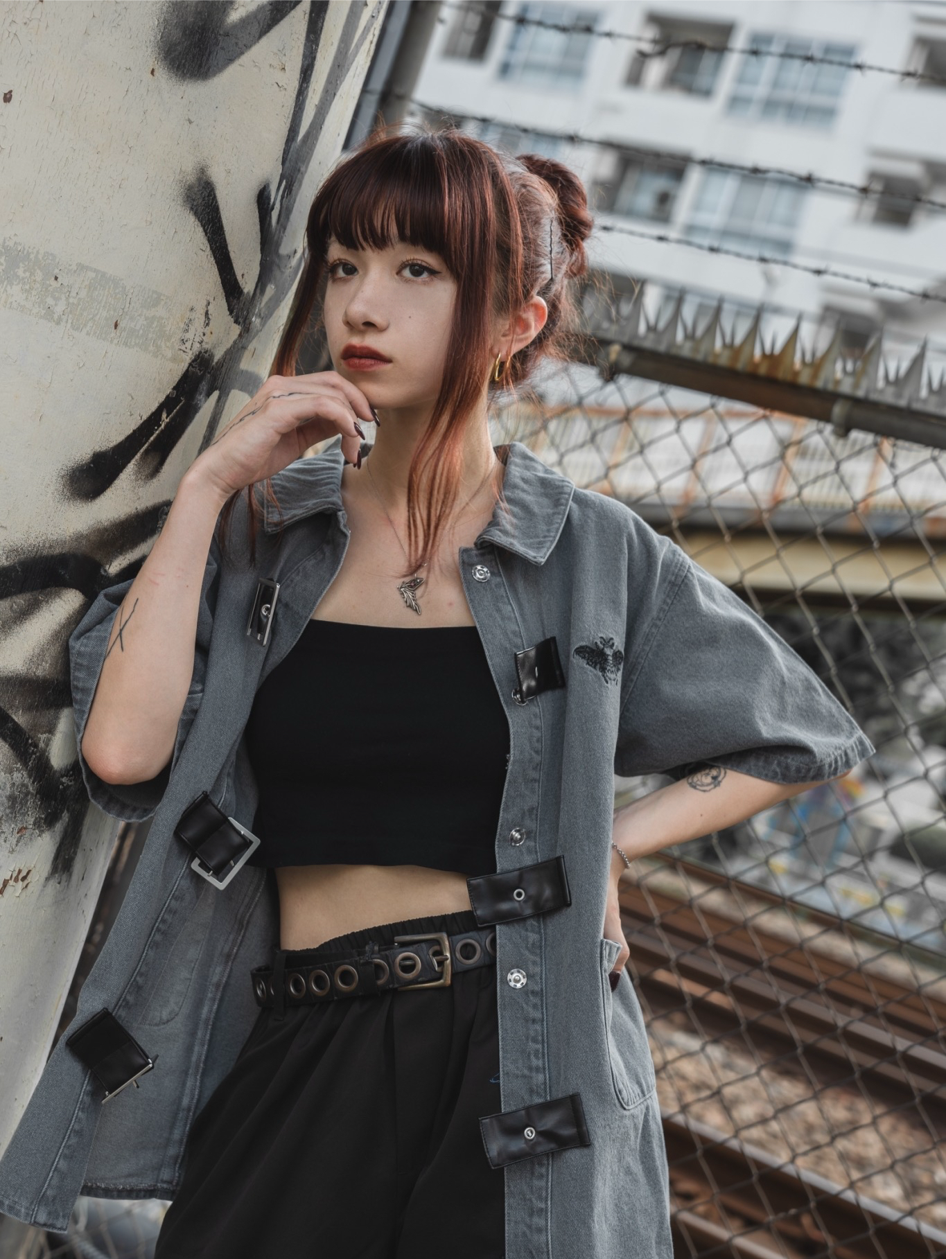 gibous denim belt bee butterfly shirt