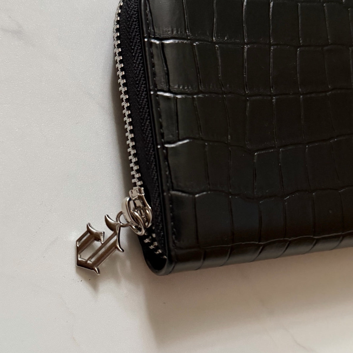 gibous python edge G wallet