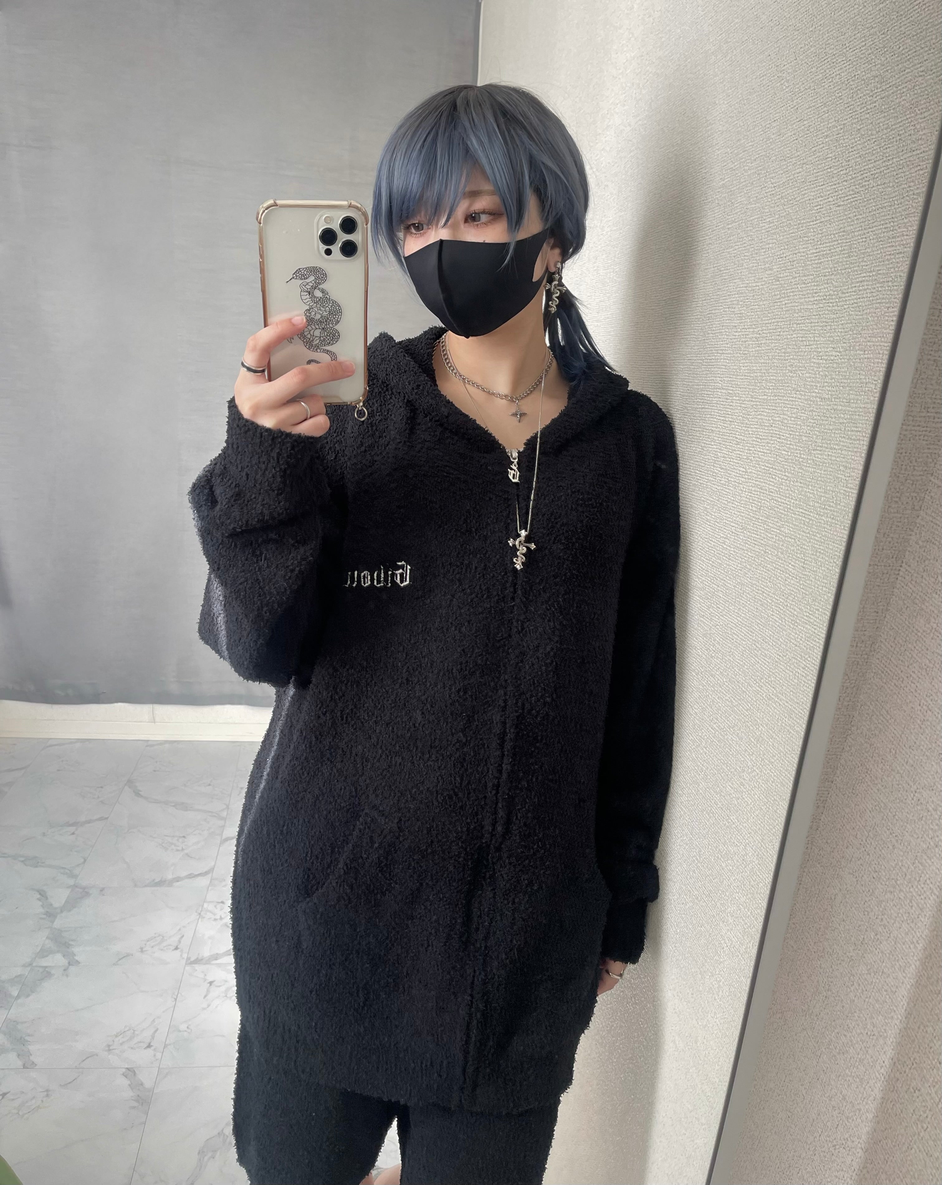 gibous fluffy logo room wear set up